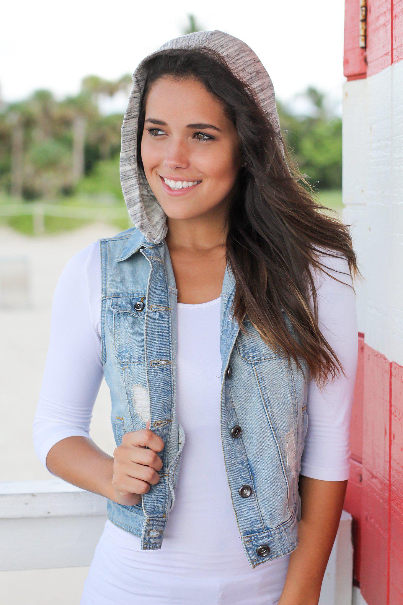 Fashionable Light Wash Denim Sleeveless Vest with Detachable Gray Sweatshirt Hood
