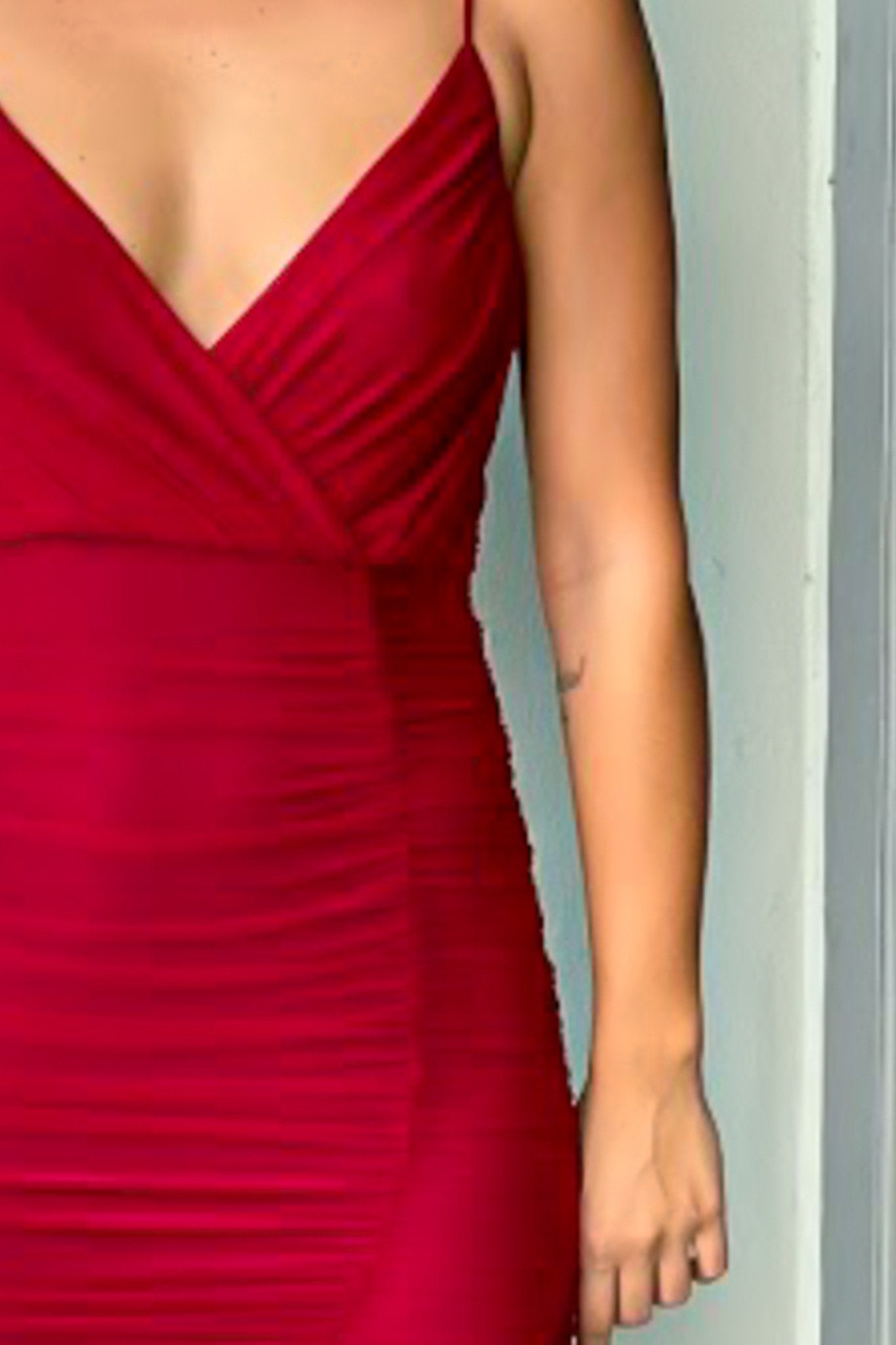 Stylish Burgundy Ruched Midi Bodycon Dress with Mesh Overlay