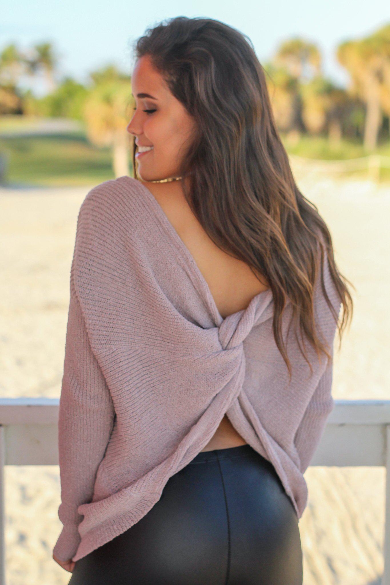 Charming Women's Mauve Knitted Sweater Featuring Knot Decoration