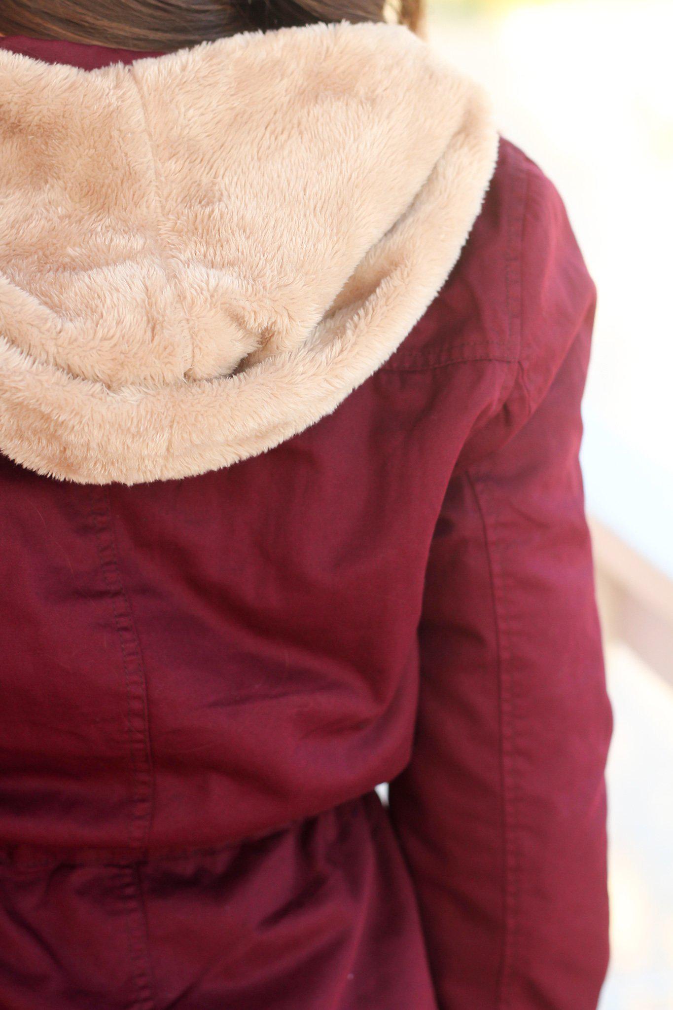 Stylish Burgundy Cotton Jacket with Ivory Faux Fur-Lined Hood