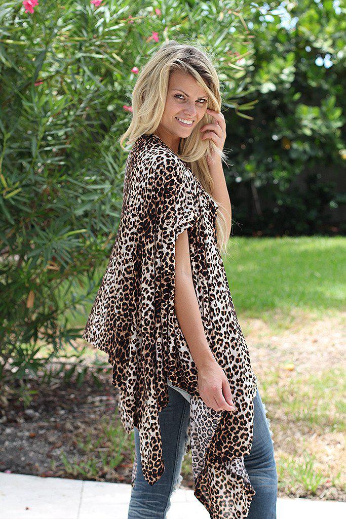 Stylish Leopard Print Poncho-Style Tunic for All-Day Comfort