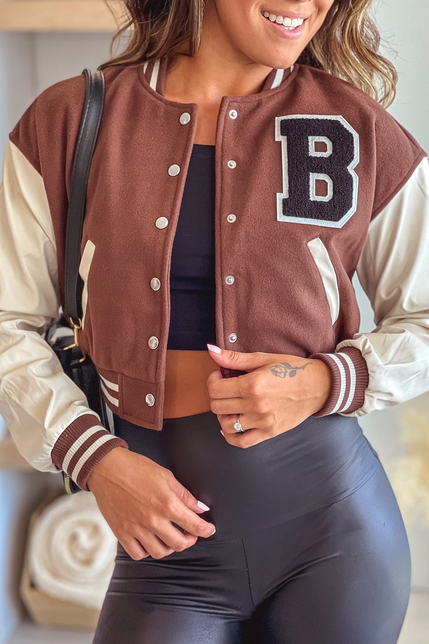 Stylish Brown Casual Patched Jacket Featuring Cream-colored Artificial Leather Sleeves