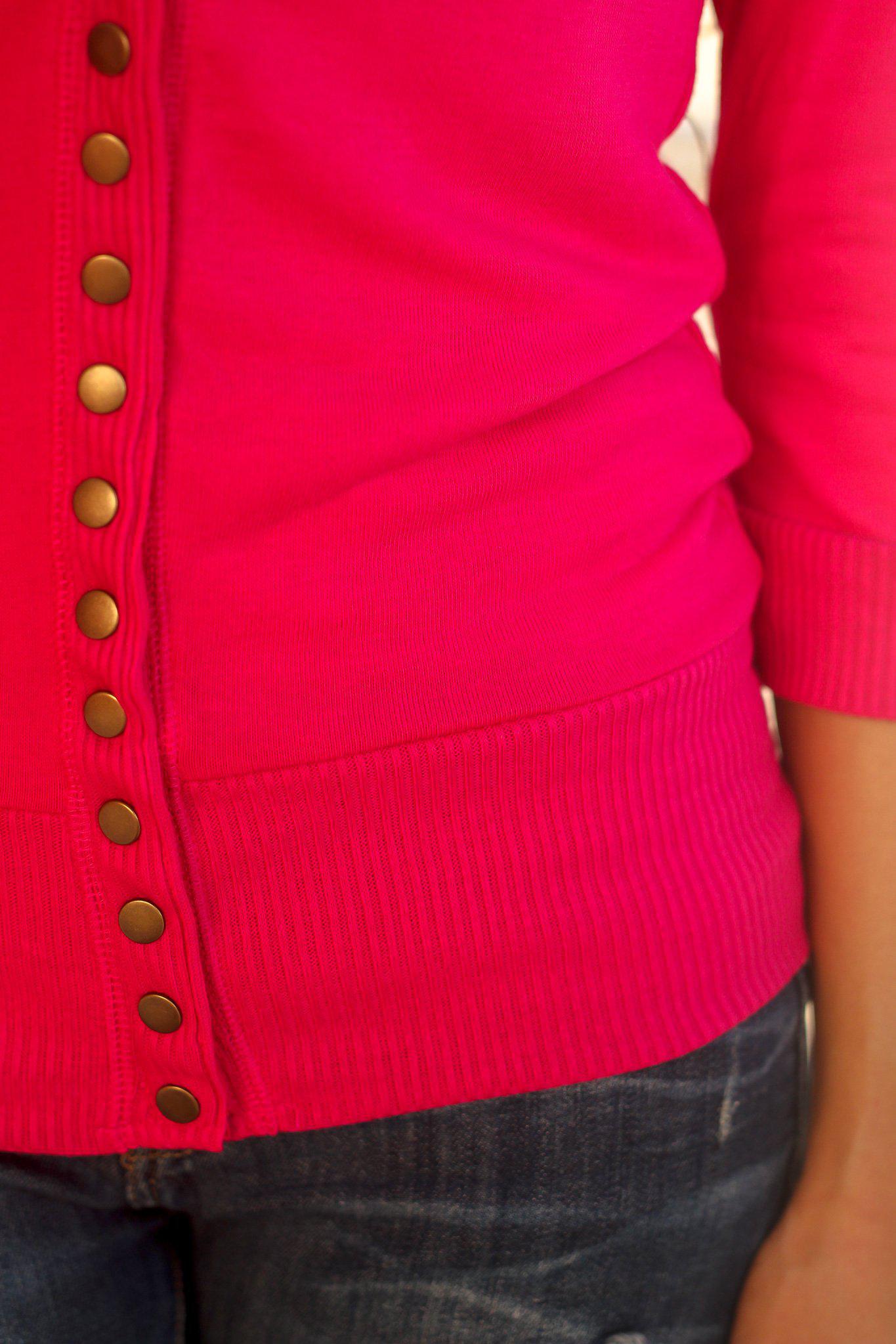 Fashionable Women's Magenta Cardigan Featuring Three - Quarter Sleeves