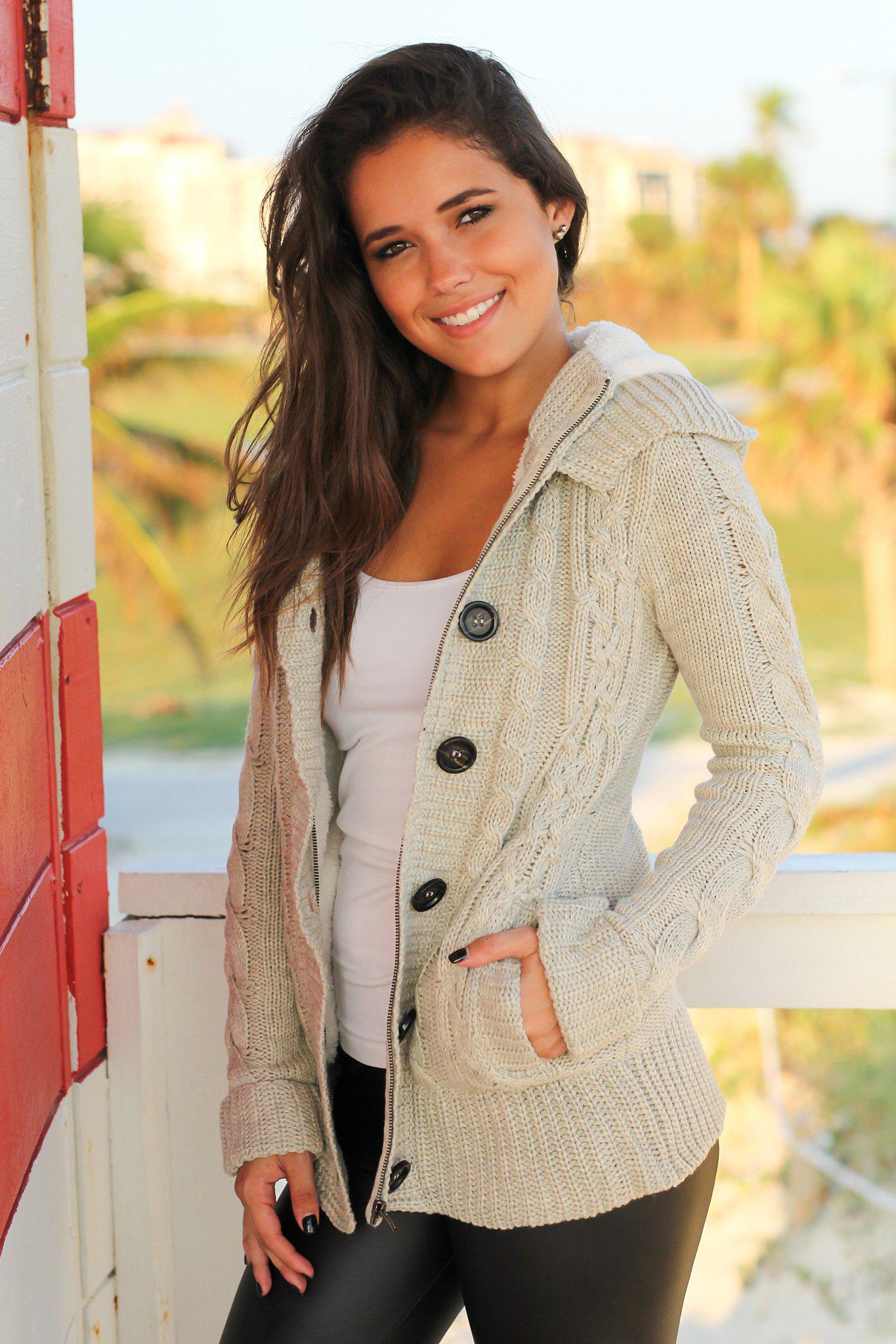 Stylish Khaki Knitted Sweater Featuring a Faux Fur Hood