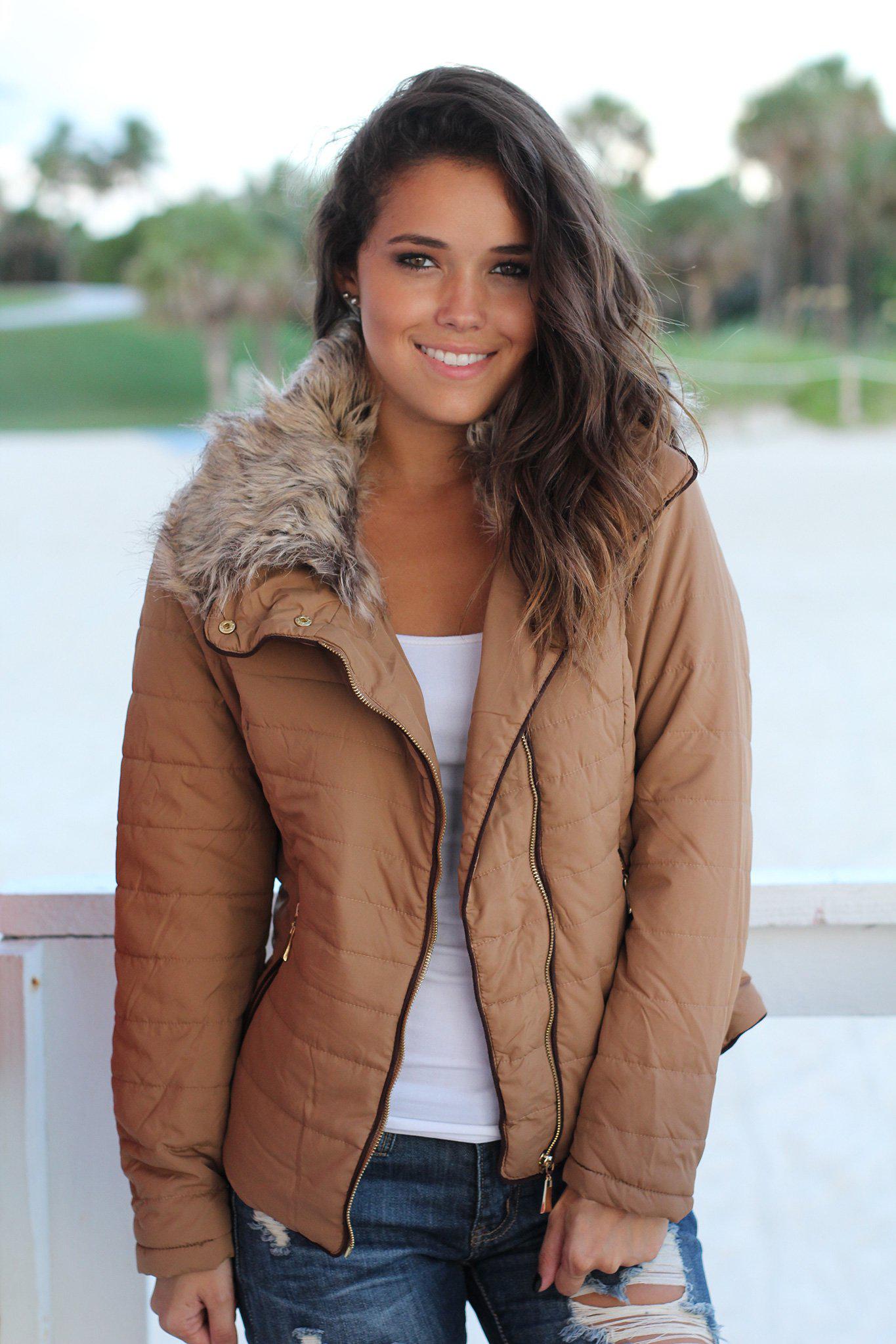 Cozy Camel Quilted Jacket with Side Zipper for Fall and Winter