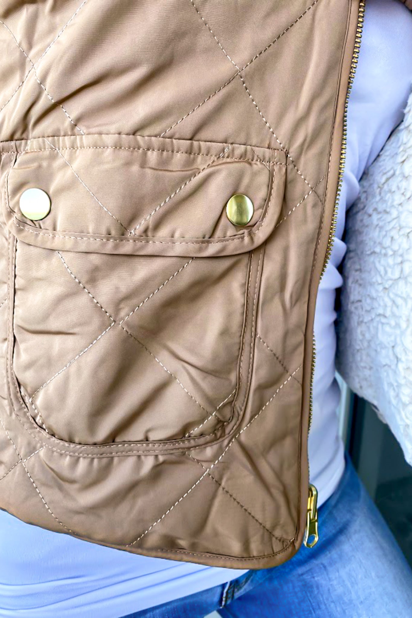 Stylish Reversible Camel-Colored Winter Vest for Comfort and Warmth