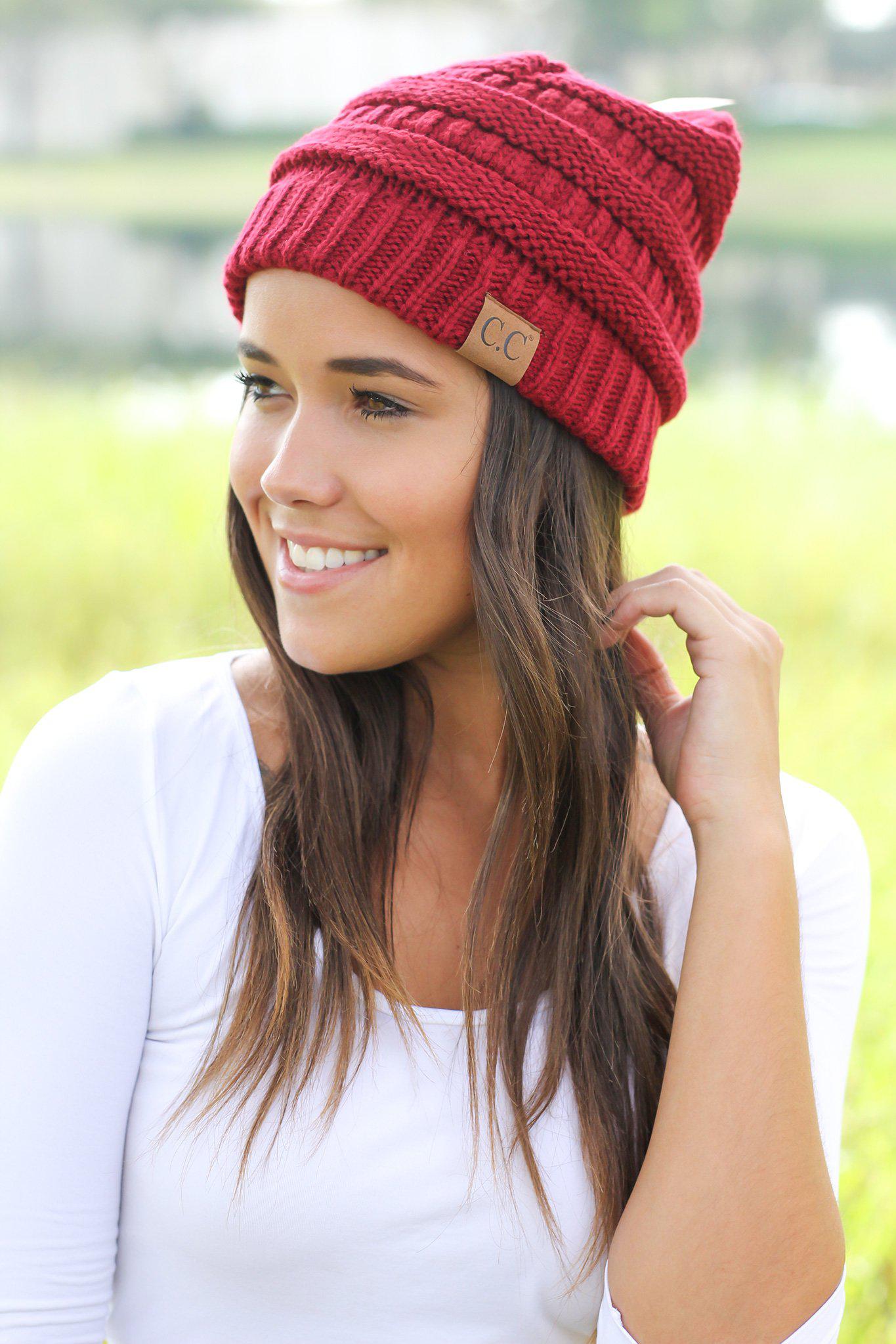 Stylish One-Size Burgundy Knitted Beanie for Fashionable Outfits