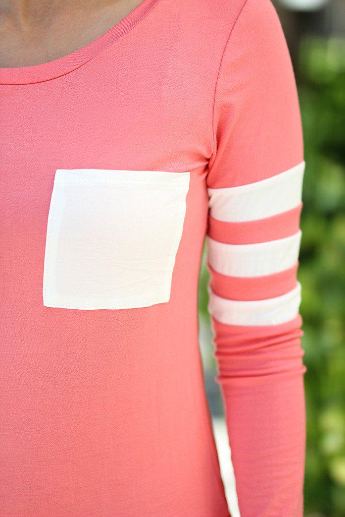 Fashionable Light Coral Women's Top with a Stylish Pocket