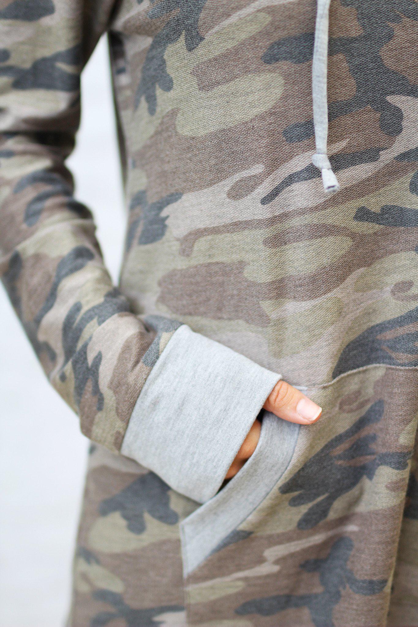 Stylish Camo Hooded Sweater for Trendy Look