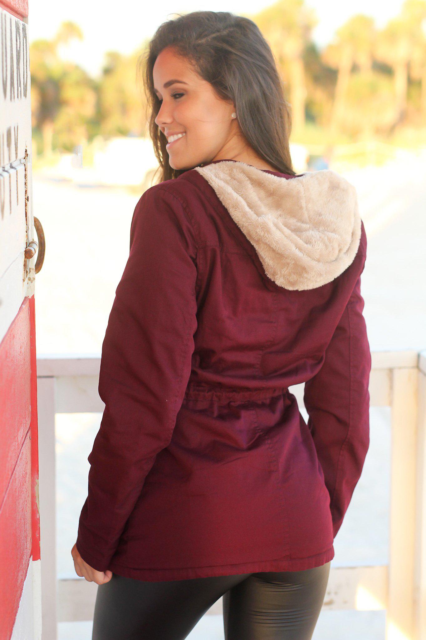 Stylish Burgundy Cotton Jacket with Ivory Faux Fur-Lined Hood
