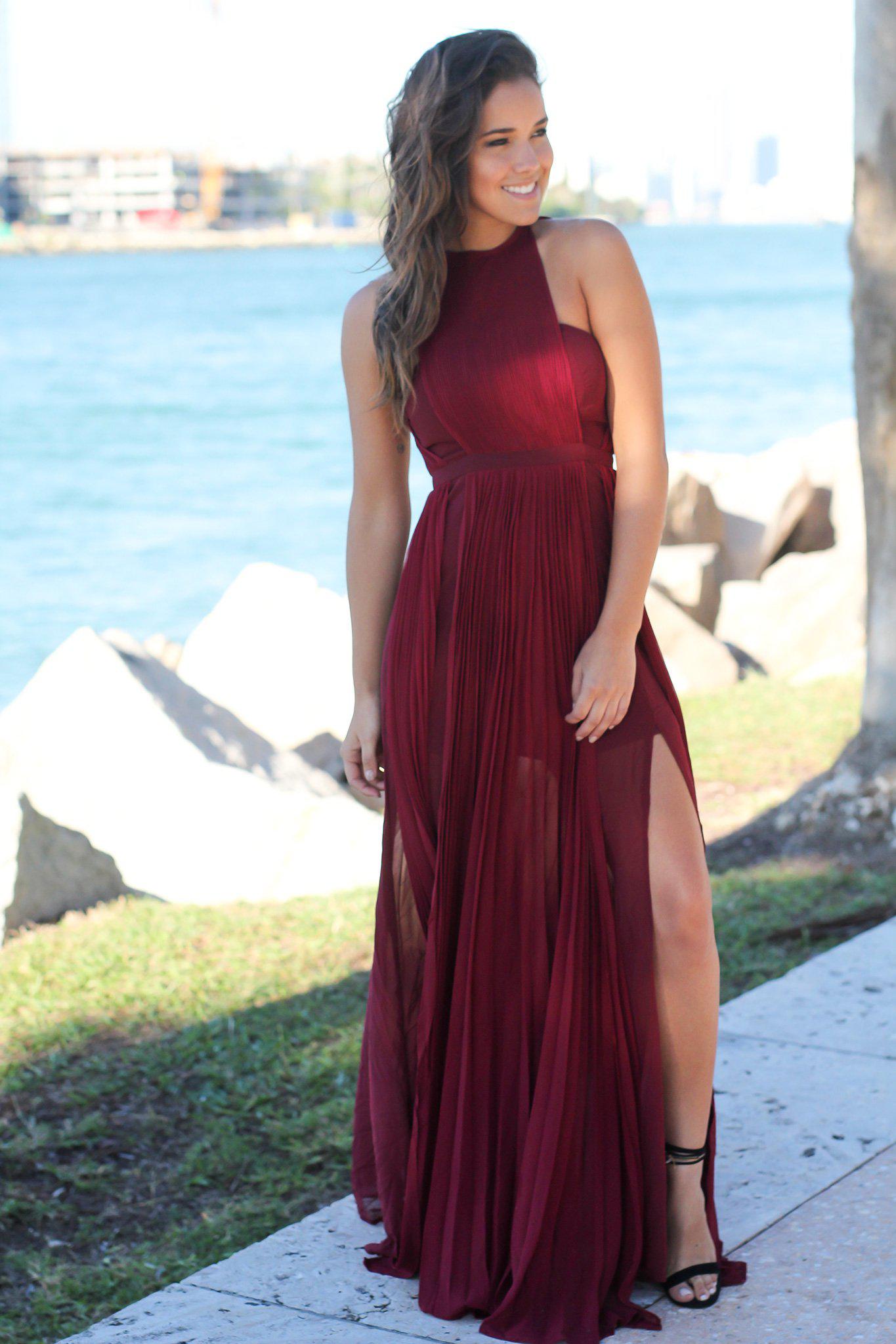 Stylish Burgundy Maxi Dress with Pleated Design and Side Slits