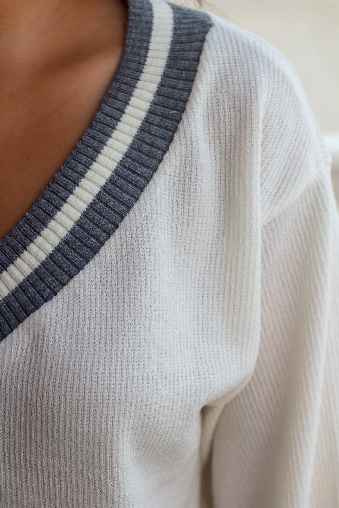 Stylish Ivory Cropped Knit Sweater with Striped Neckline for Fall