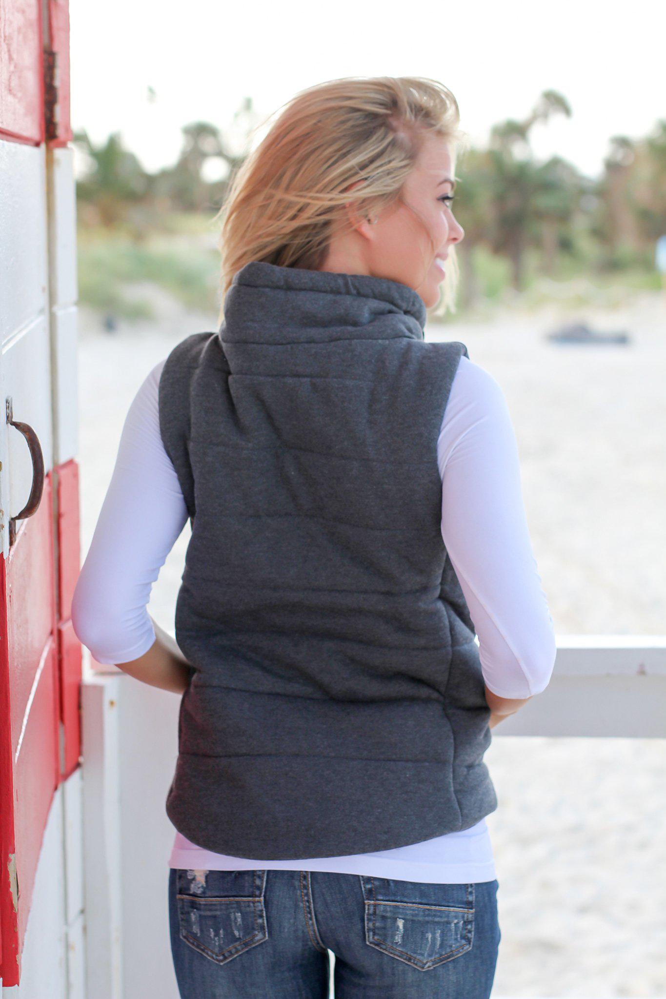 Stylish Charcoal Cotton-Polyester Quilted Sleeveless Vest with Hood and Pockets