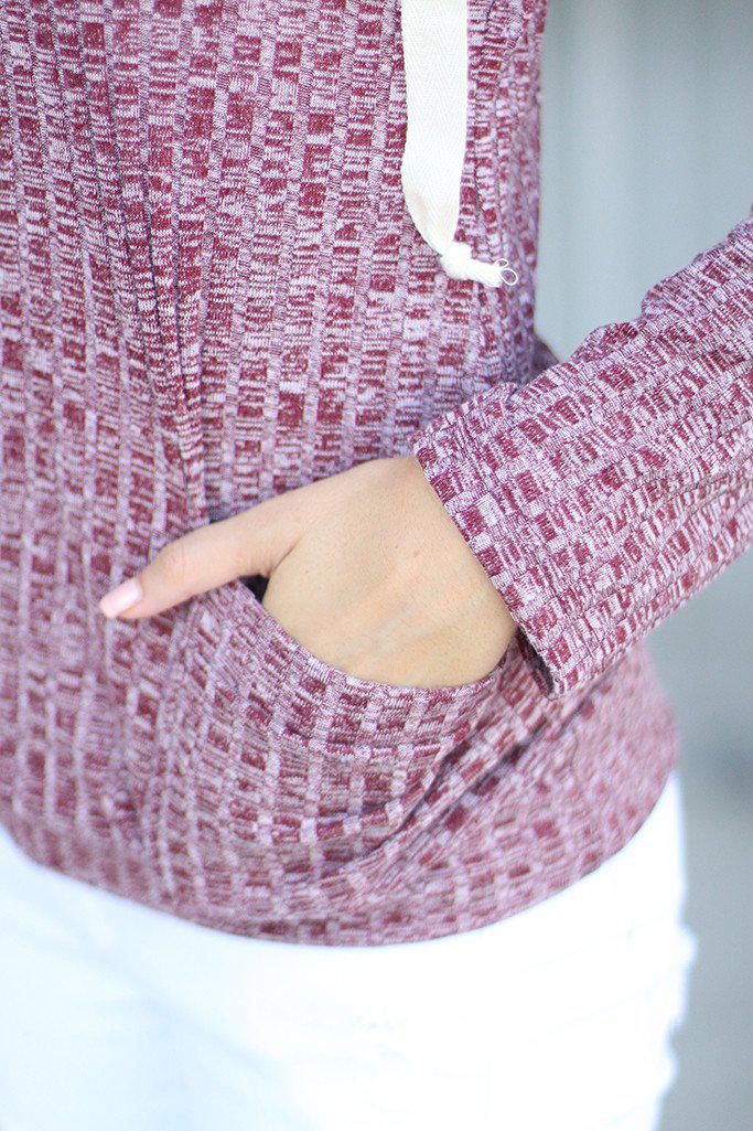 Stylish Burgundy Knitted Hooded Top with Convenient Pockets for Various Occasions