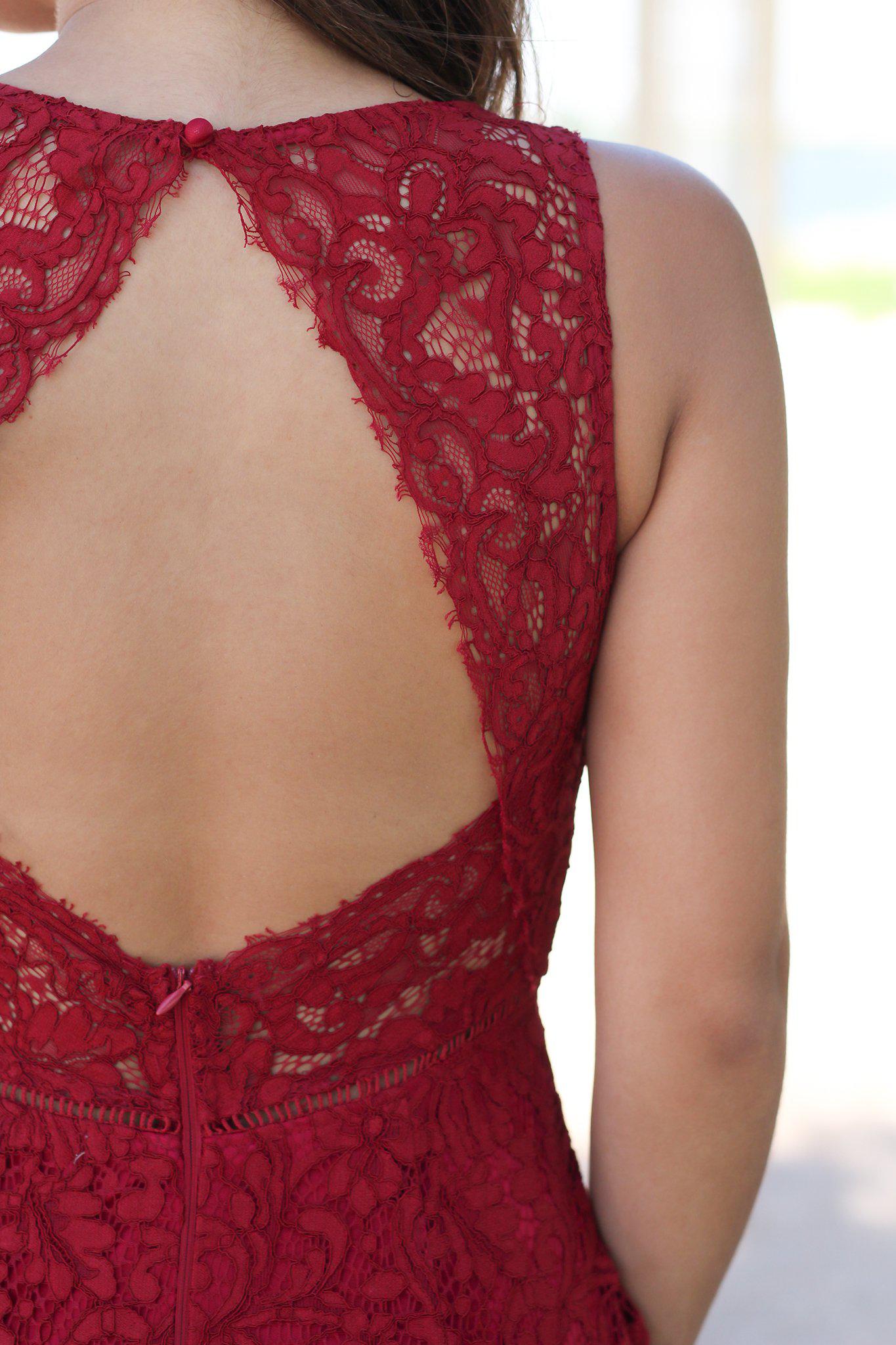 Elegant Burgundy Mesh V-Neck Lace Maxi Formal Dress