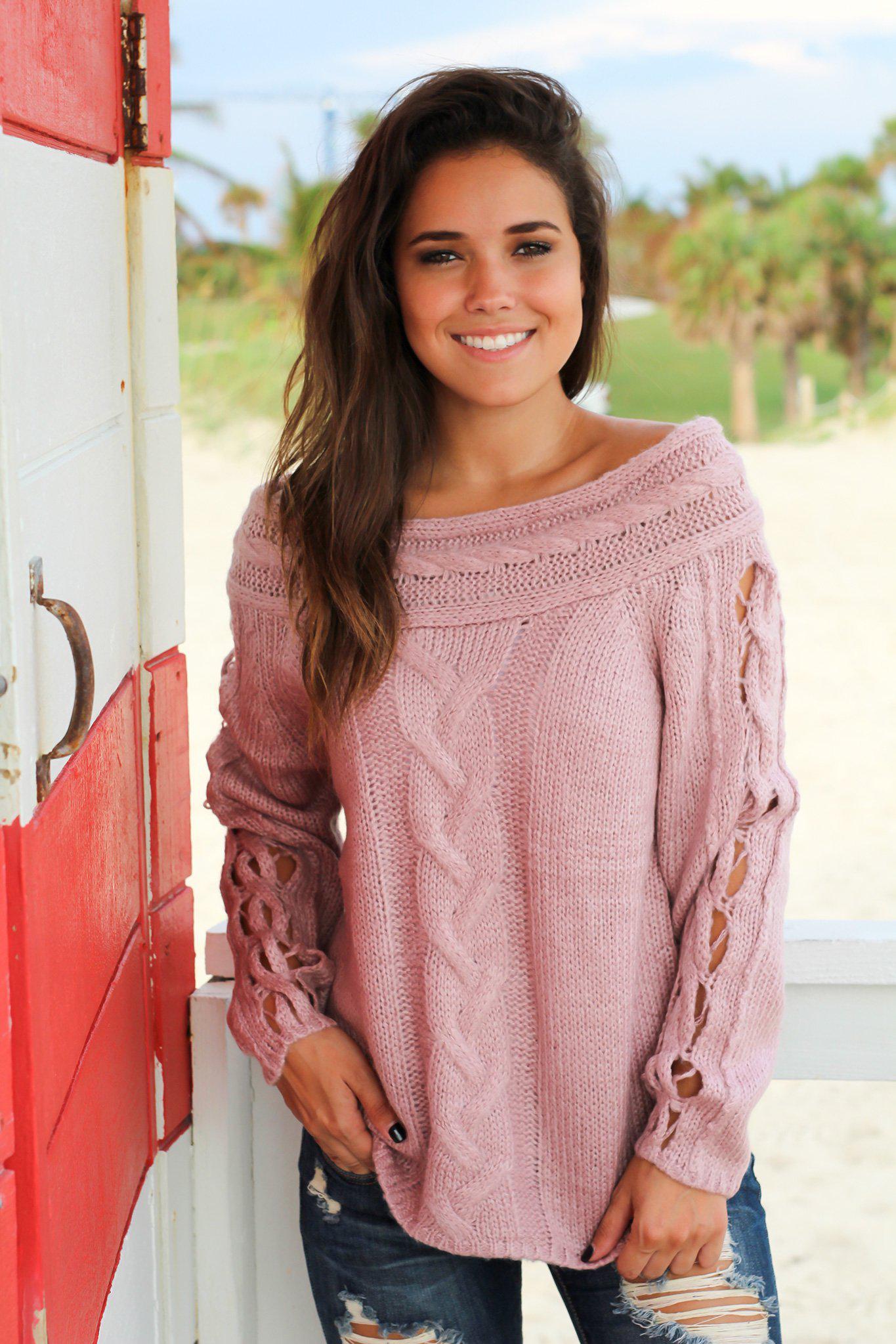 Adorable Mauve-colored Knitted Sweater for Fall and Winter