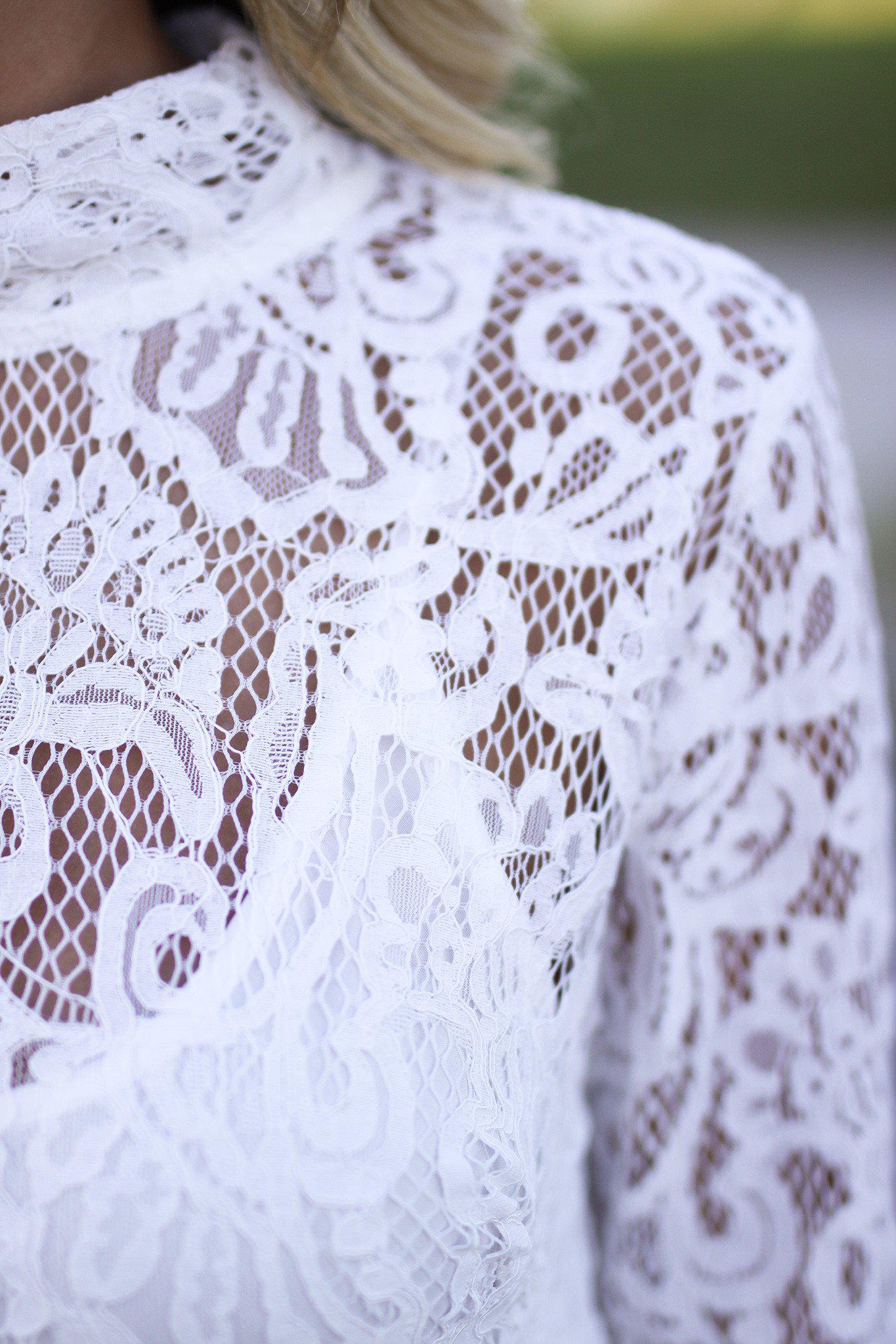Elegant Ivory Short Lace Dress with Long Sleeves for Women