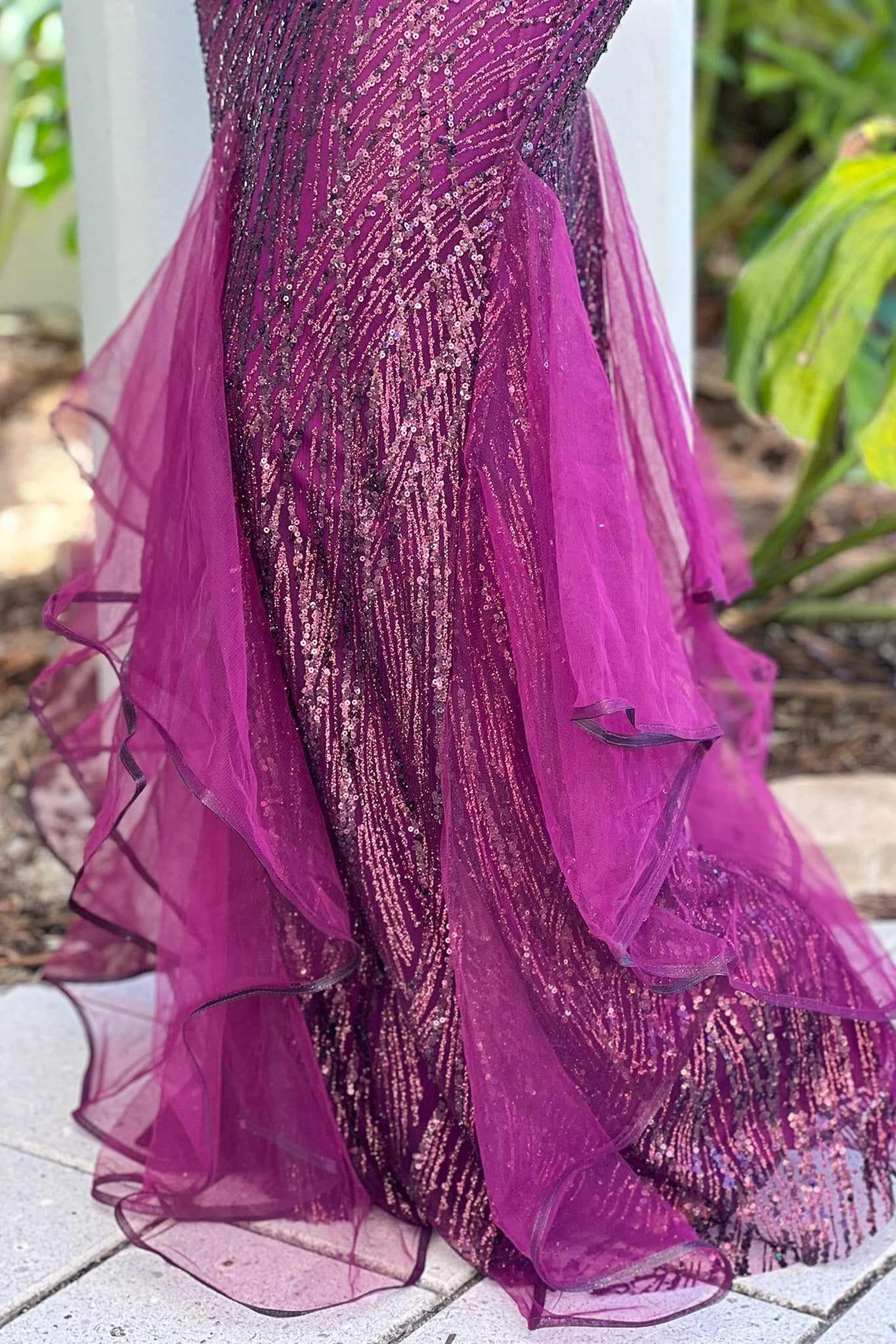 Elegant Maroon Glittery Long Formal Maxi Dress for Special Events