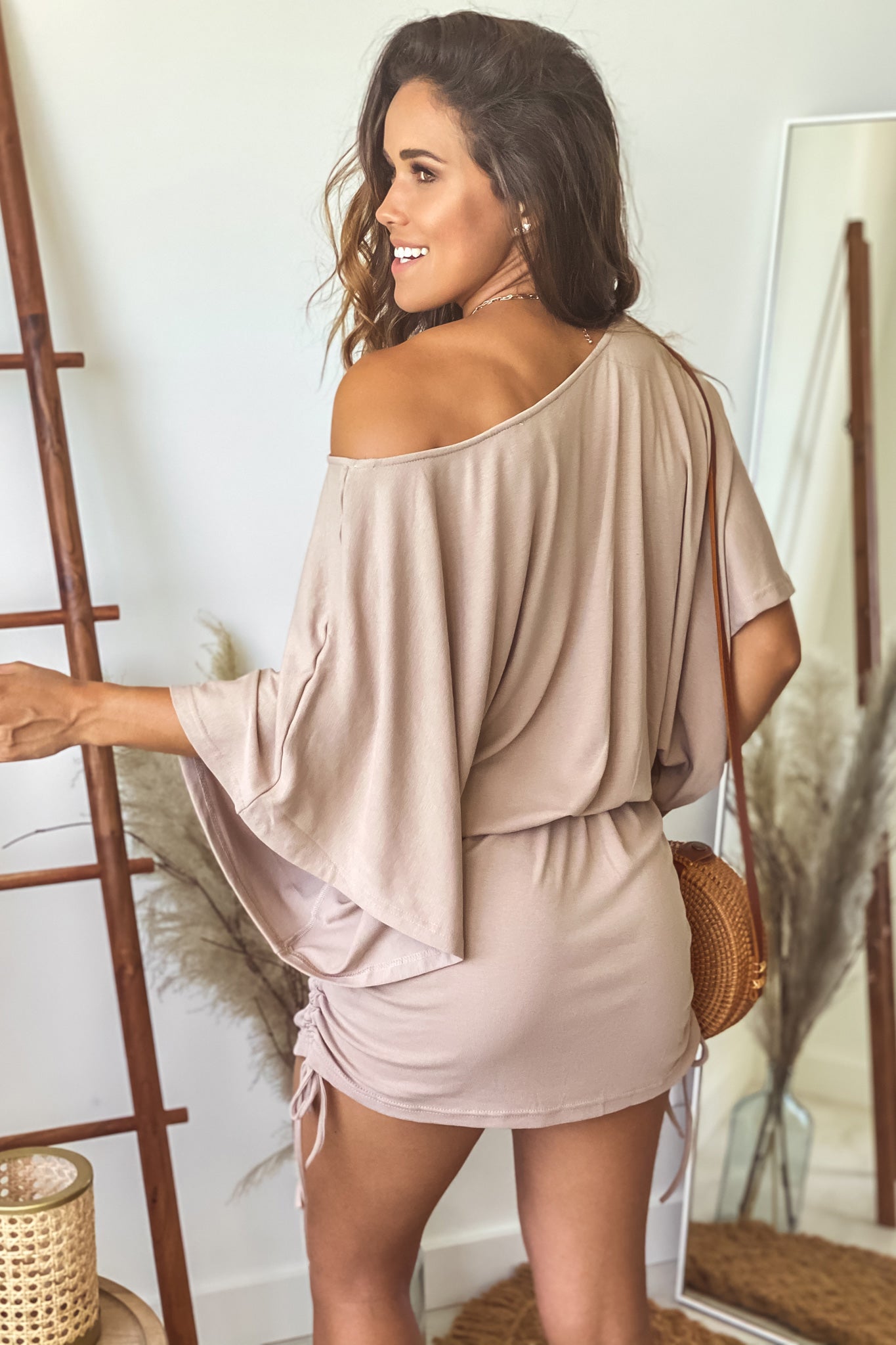 Fashionable Cocoa-Colored Short Women's Dress with Adjustable Pull Strings and Stylish Dolman Sleeves