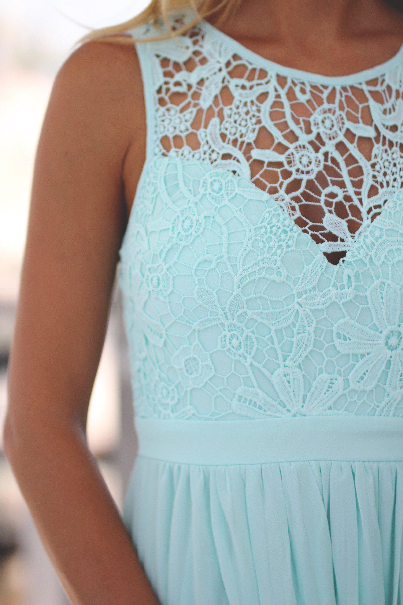Stunning Mint Green Crochet Style Open-Back Long Maxi Dress for Evening Wear