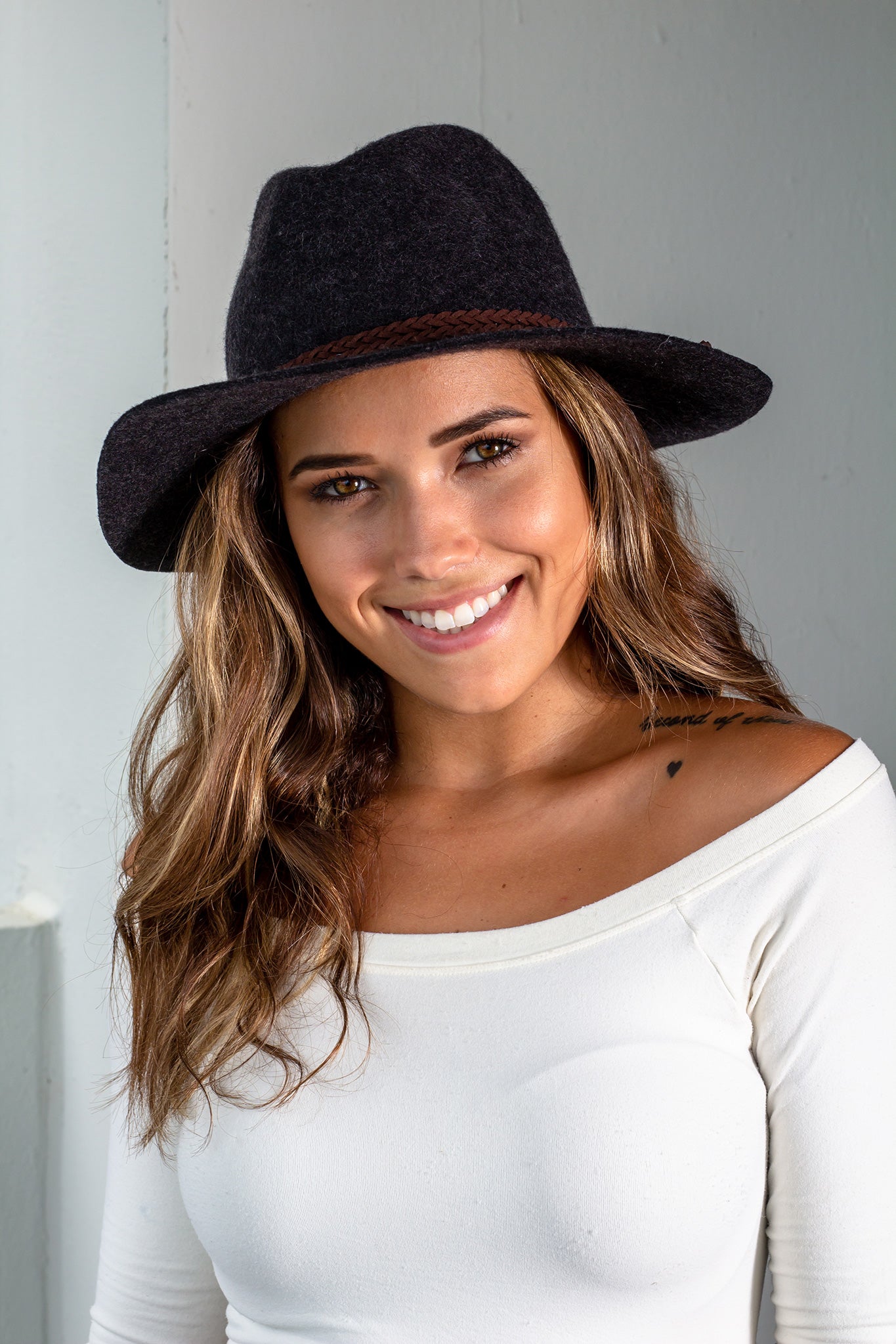 Stylish Fall Charcoal-Colored Wool Fashion Hat