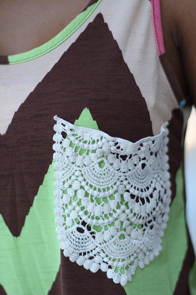 Stylish Chevron Tank Top with Adorable Crochet Pocket for Summer