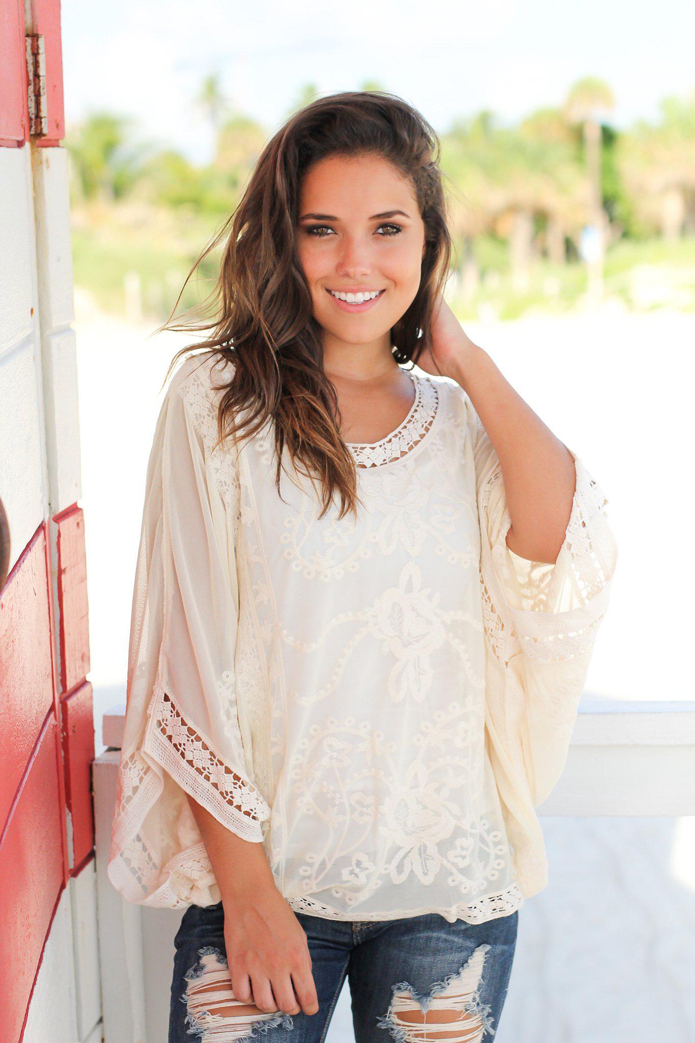 Stylish Cream Embroidered Loose - Fit Poncho for Your Wardrobe