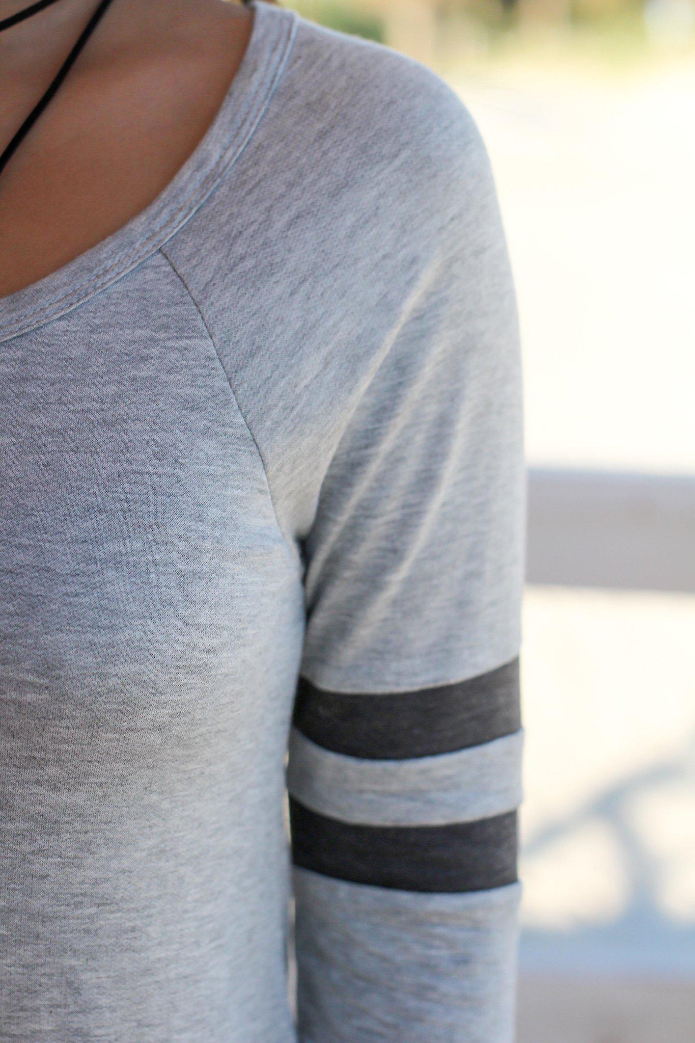 Stylish Heather Gray Long - Sleeve Varsity Casual Top with Charcoal Stripes