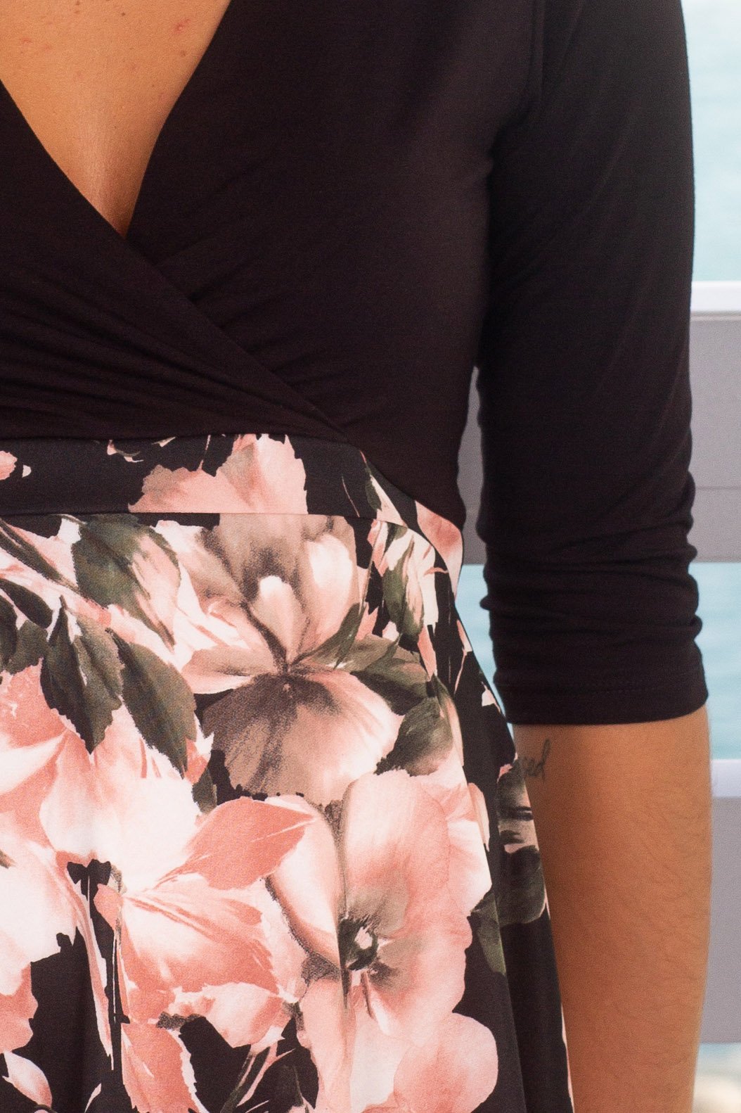 Stylish Black Floral Maternity Short Dress with Three - Quarter Sleeves