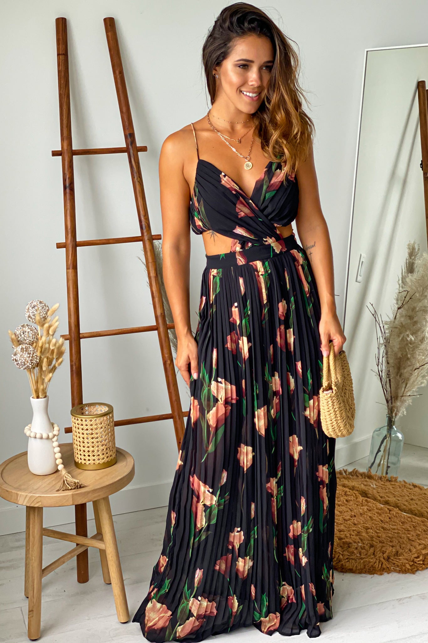 Stylish Women's Black Floral Printed Pleated Maxi Dress for Elegant Occasions