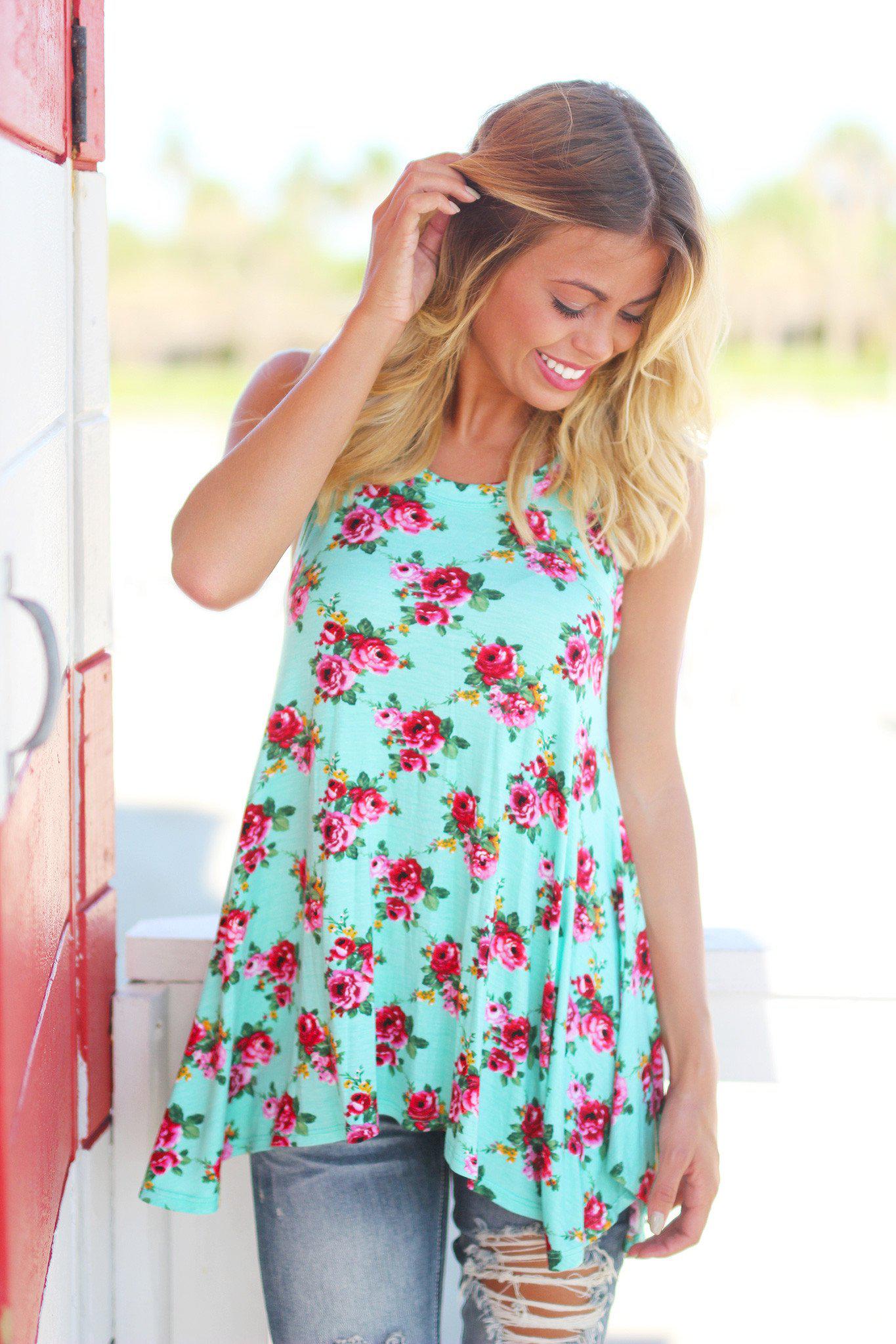 Charming Mint Floral Women's Tunic Top for Casual Wear
