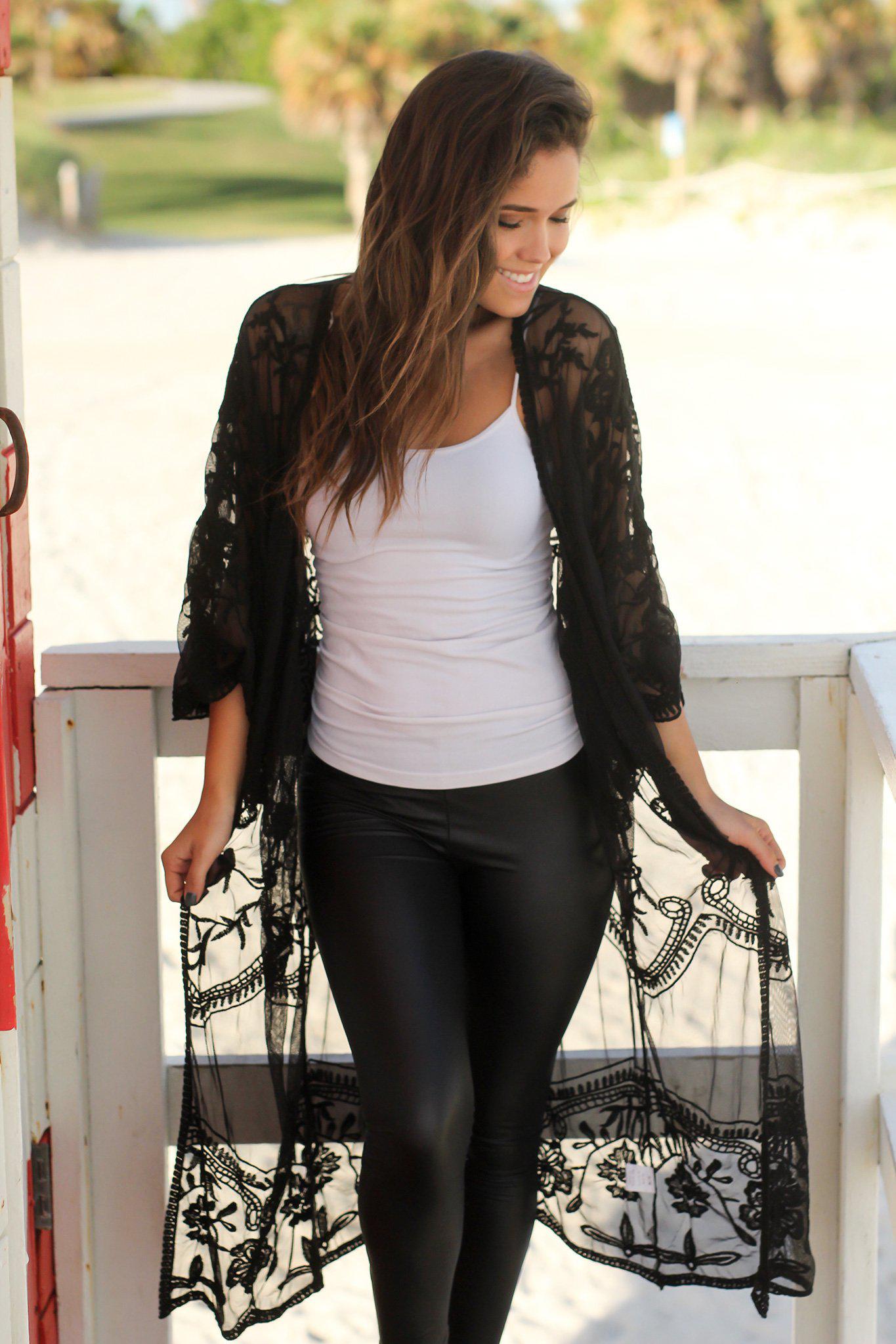 Exquisite Black Lace Women's Kimono for a Stylish Look