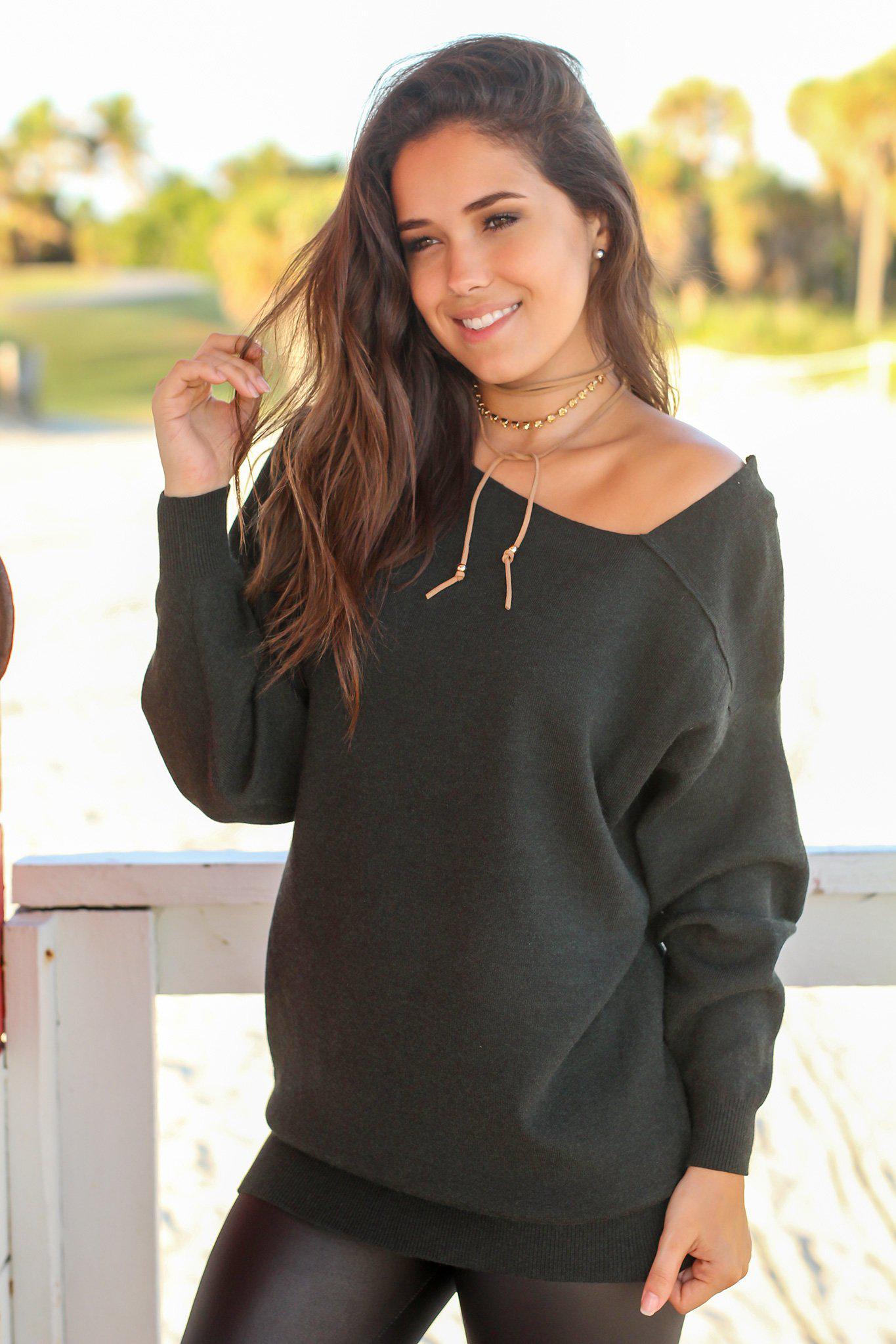 Fashionable Women's Hunter Green Tunic Blouse with Asymmetric Hemline