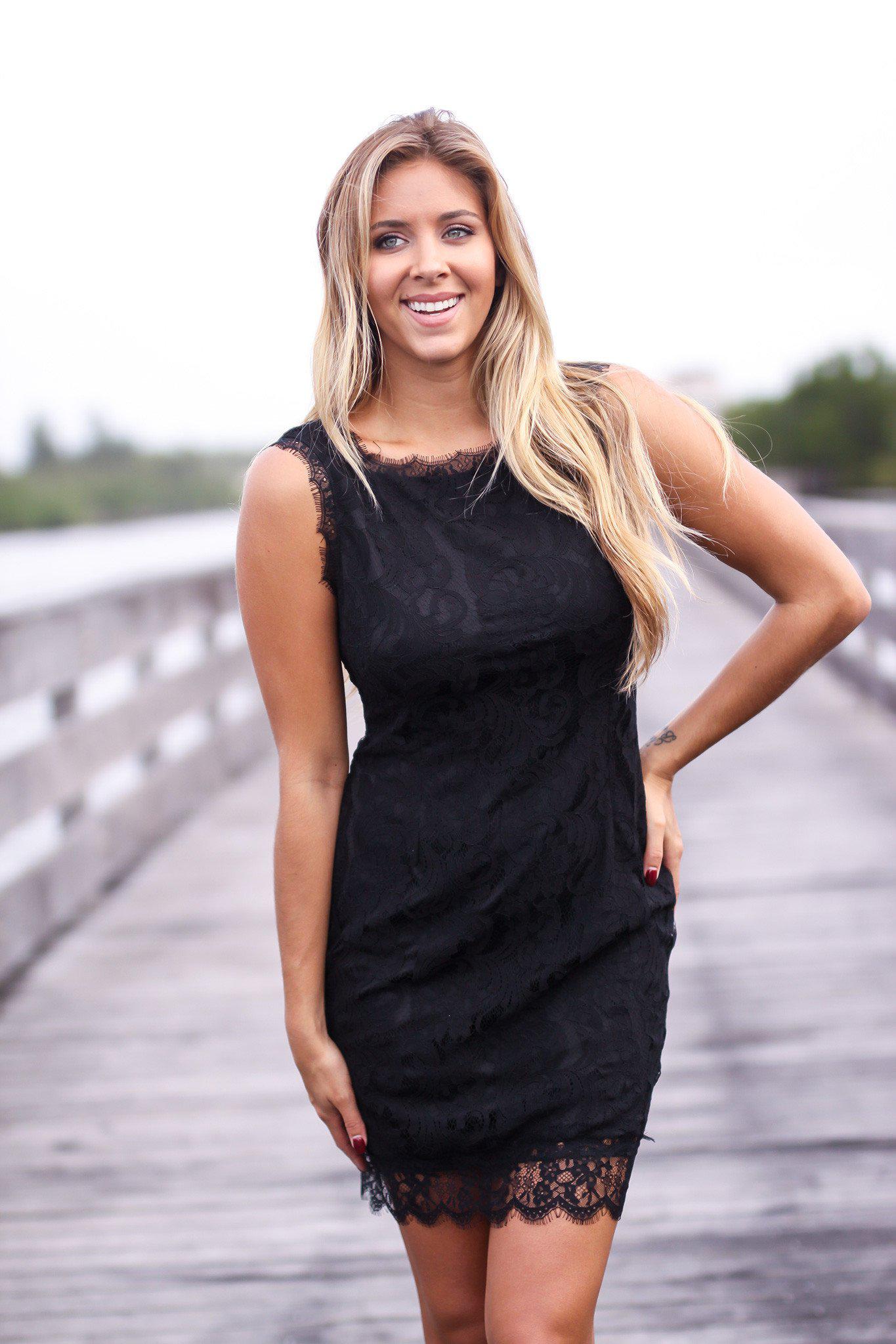 Stunning Black Sleeveless Short Lace Dress for Special Occasions