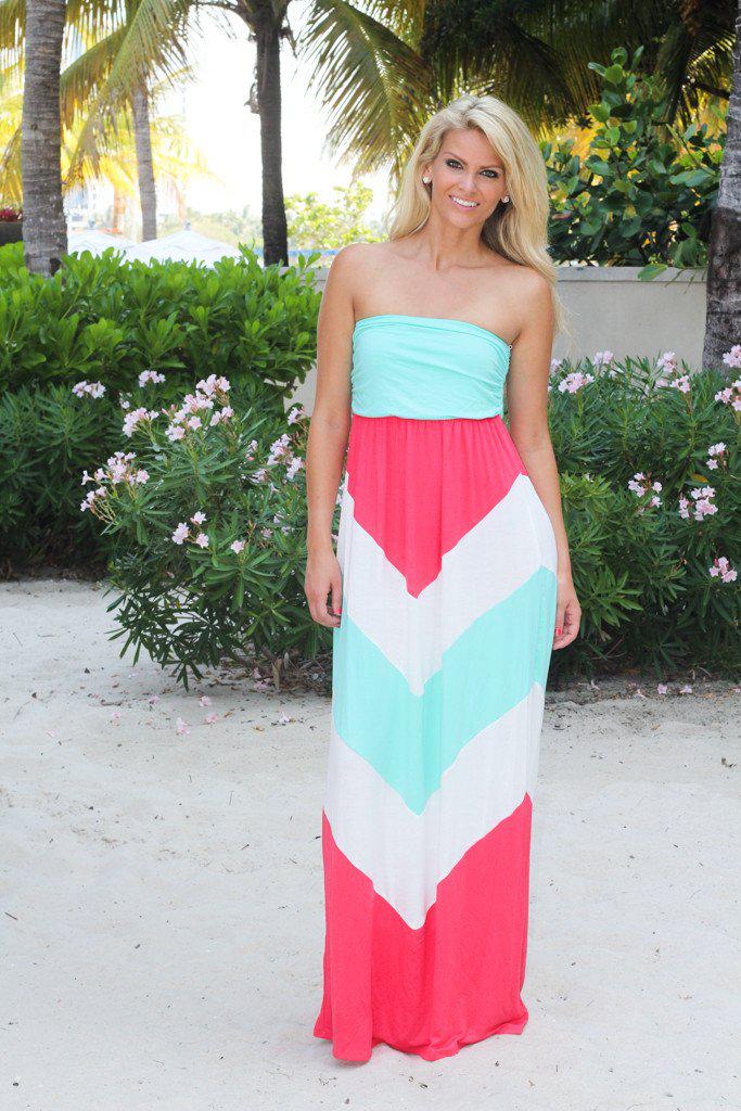 Stylish Mint and Coral Chevron Patterned Women's Maxi Dress for Fashionable Outings