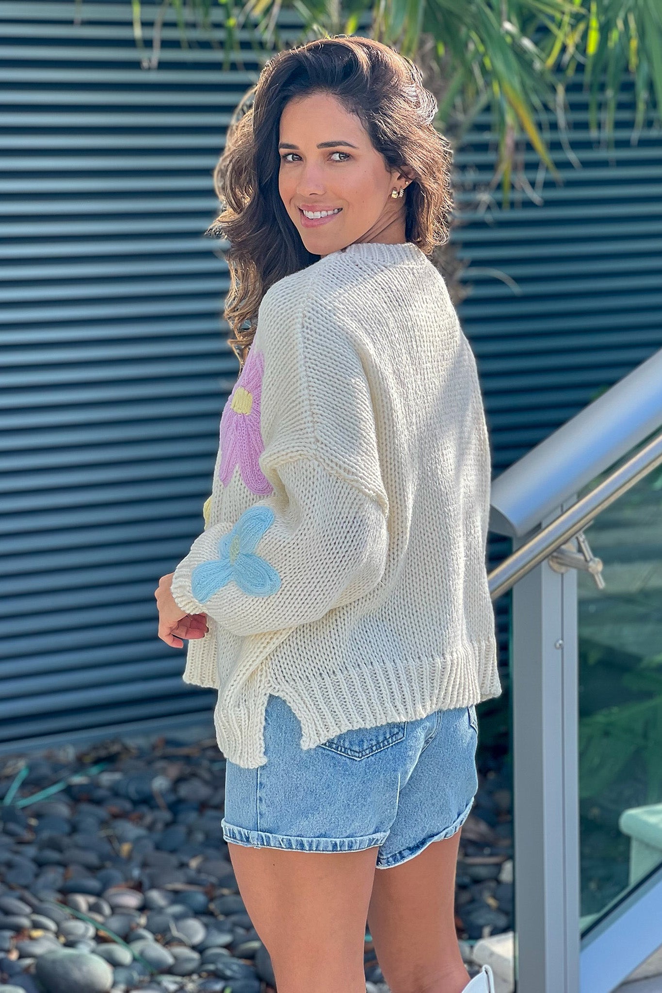 Stylish Cream Floral Pattern Knit Sweater for Casual Wear