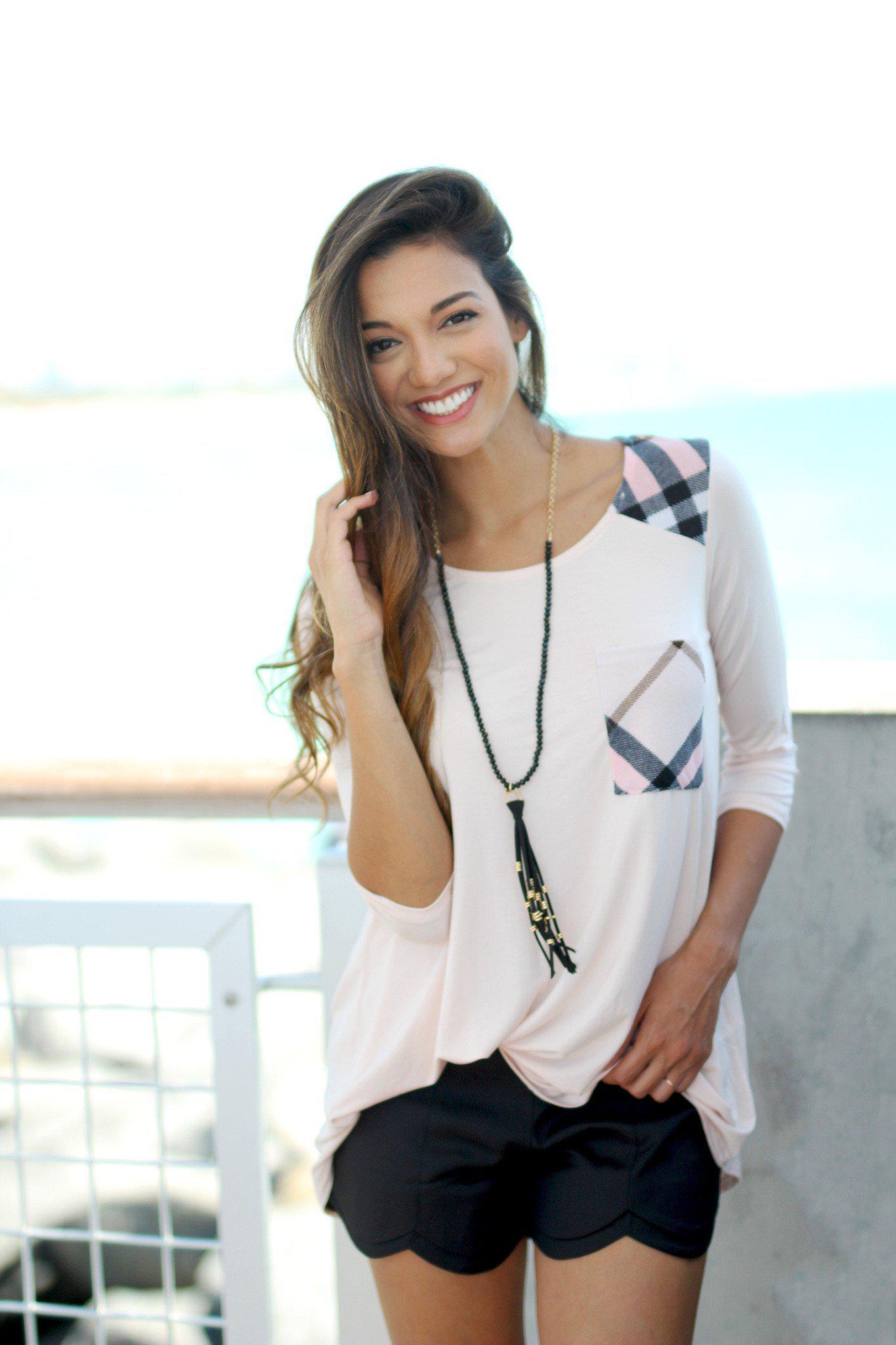 Stylish Women's Blush and Plaid Casual Top with a Practical Front Pocket