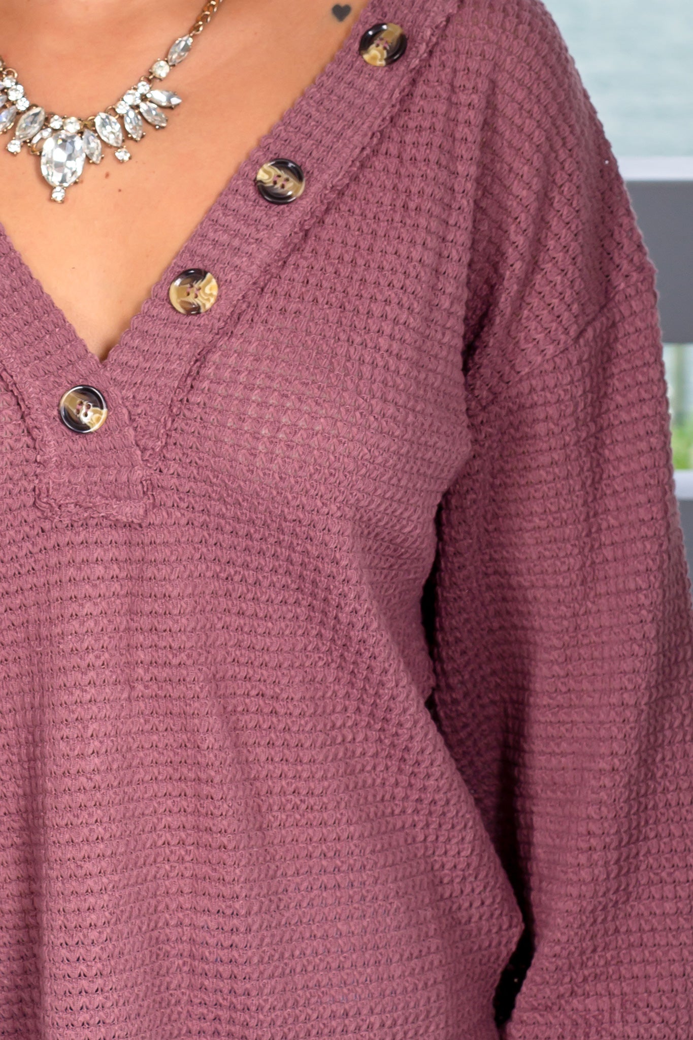Charming Mauve V-Neck Knitted Women's Sweater with Puffed Sleeves