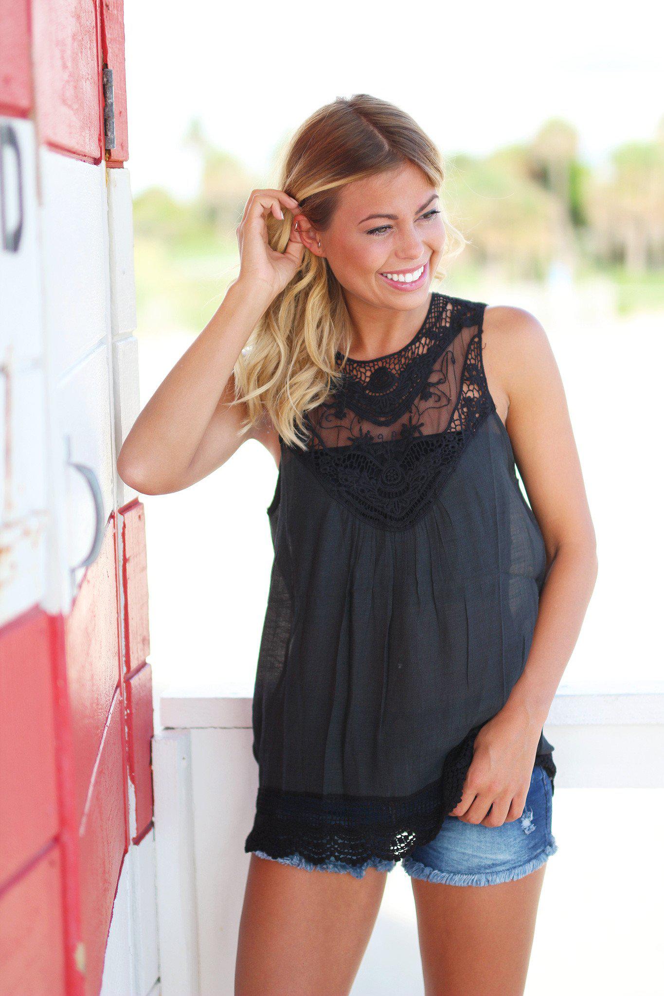 Black Sleeveless Women's Lace Casual Top for Everyday Wear