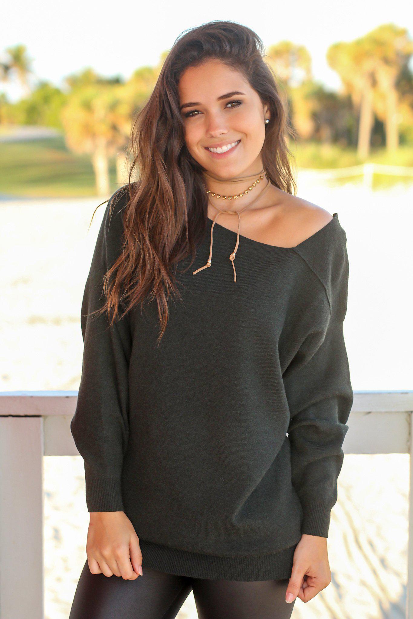 Fashionable Women's Hunter Green Tunic Blouse with Asymmetric Hemline