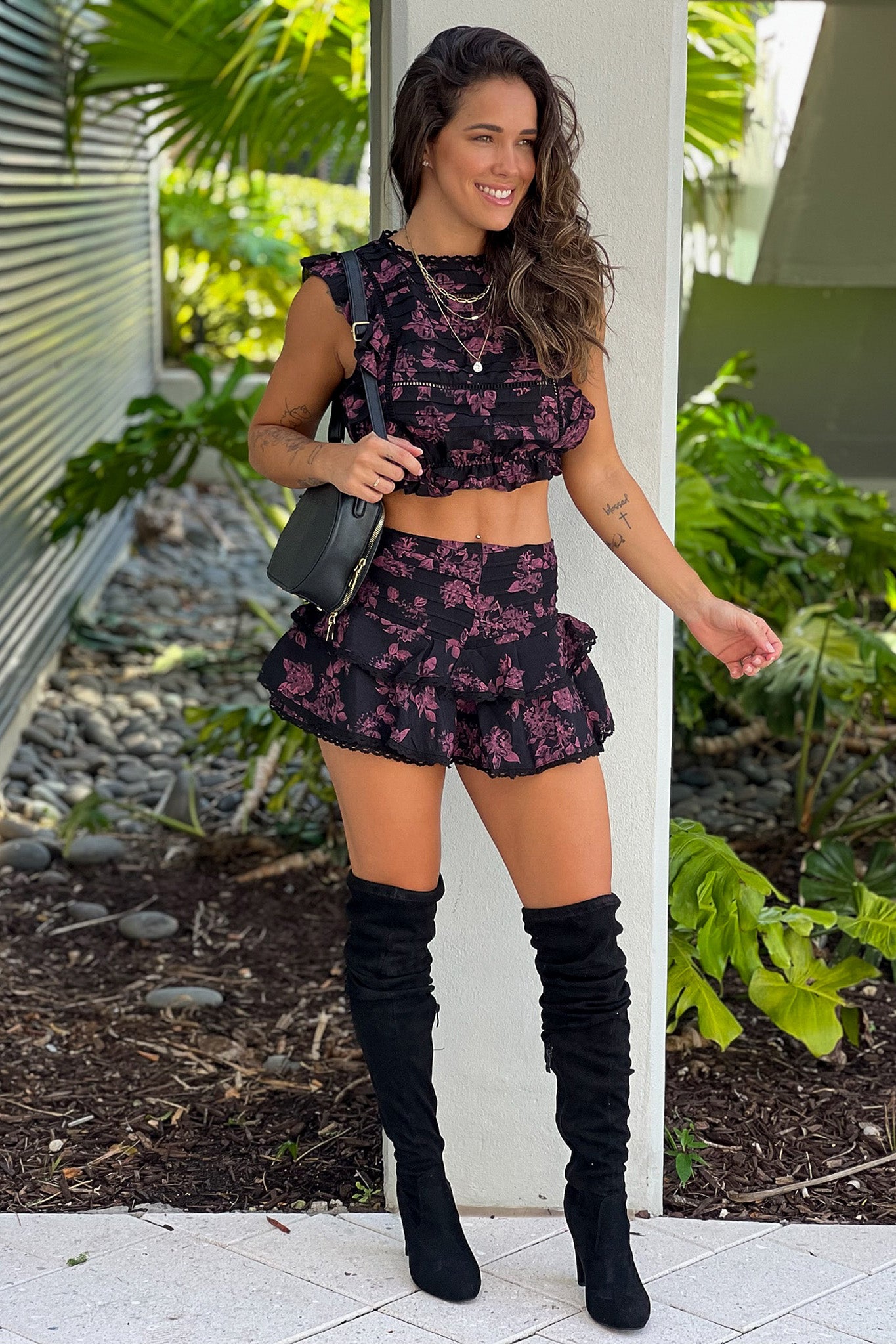 Stylish Black Floral Ruffled Skorts for Fashionable Women