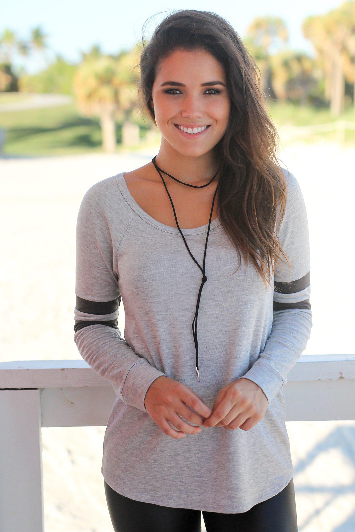 Stylish Heather Gray Long - Sleeve Varsity Casual Top with Charcoal Stripes
