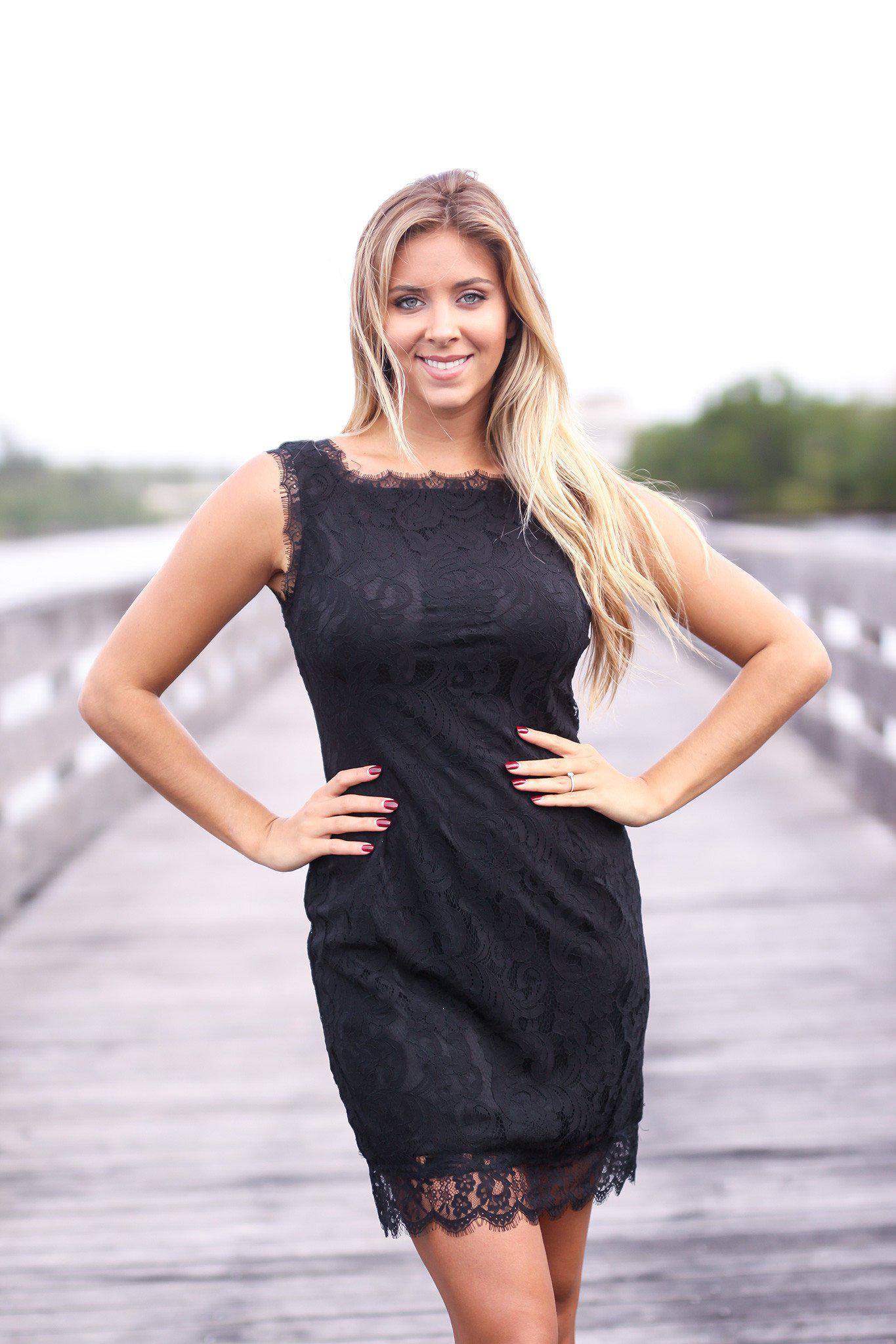 Stunning Black Sleeveless Short Lace Dress for Special Occasions