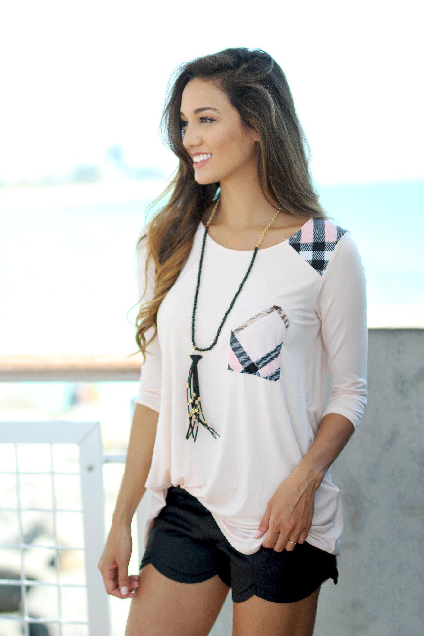 Stylish Women's Blush and Plaid Casual Top with a Practical Front Pocket