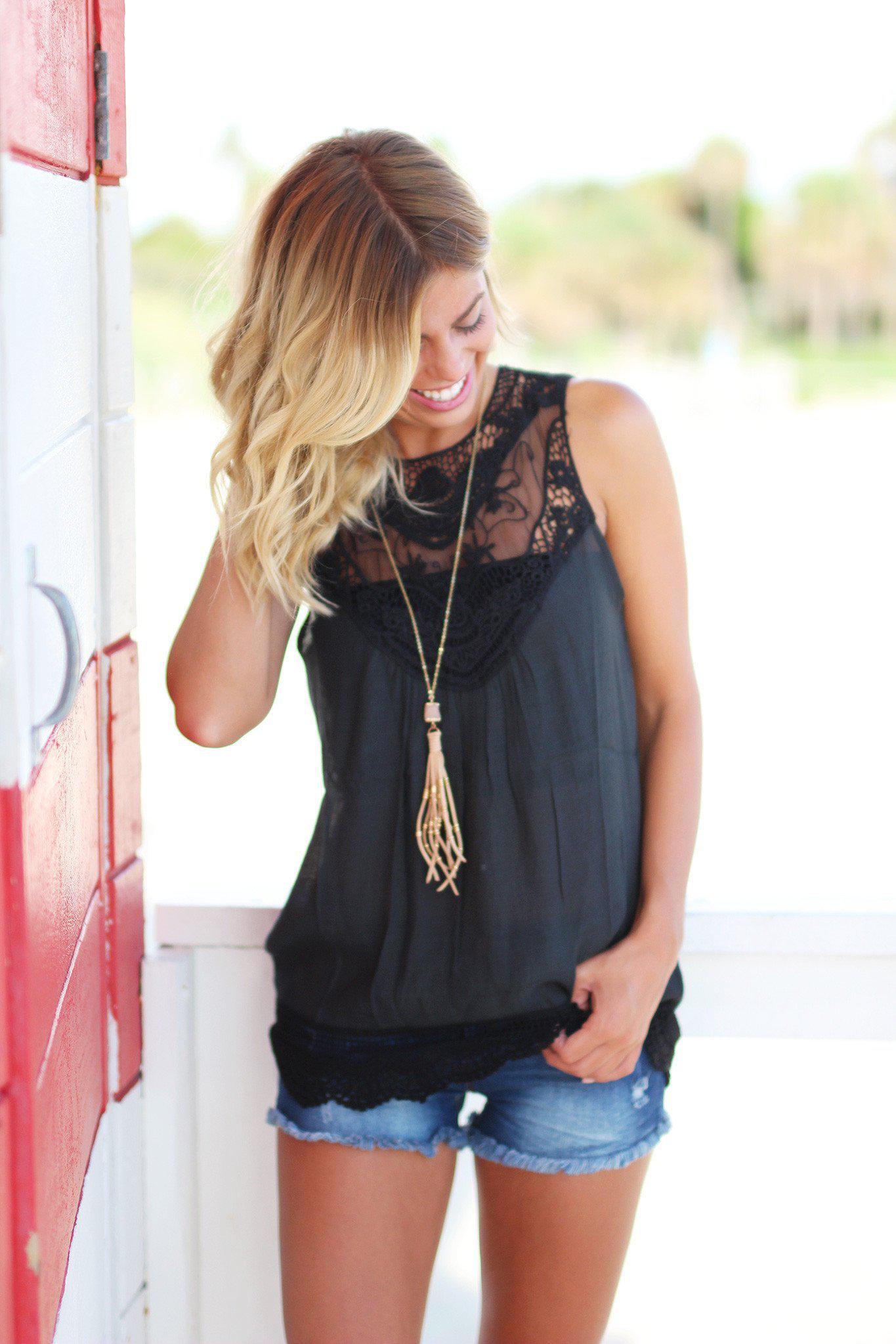 Black Sleeveless Women's Lace Casual Top for Everyday Wear