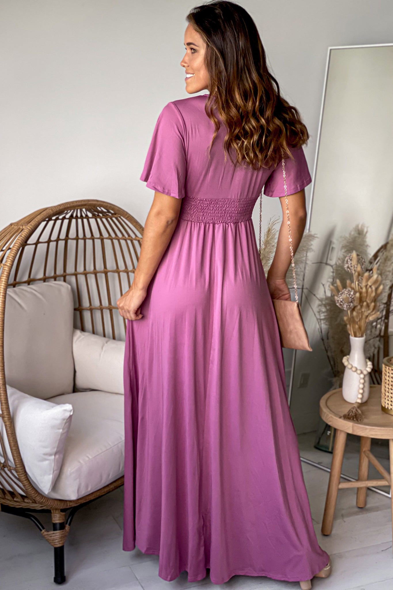 Gorgeous Short-Sleeved Mauve V-Neck Maxi Dress for Summer Outings