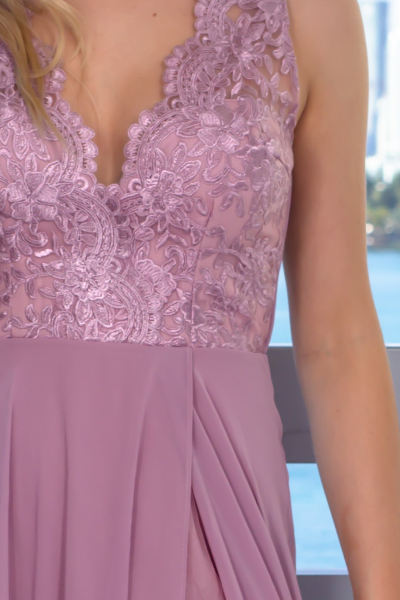 Elegant Women's Mauve Maxi Dress Featuring Embroidered Ornamentation