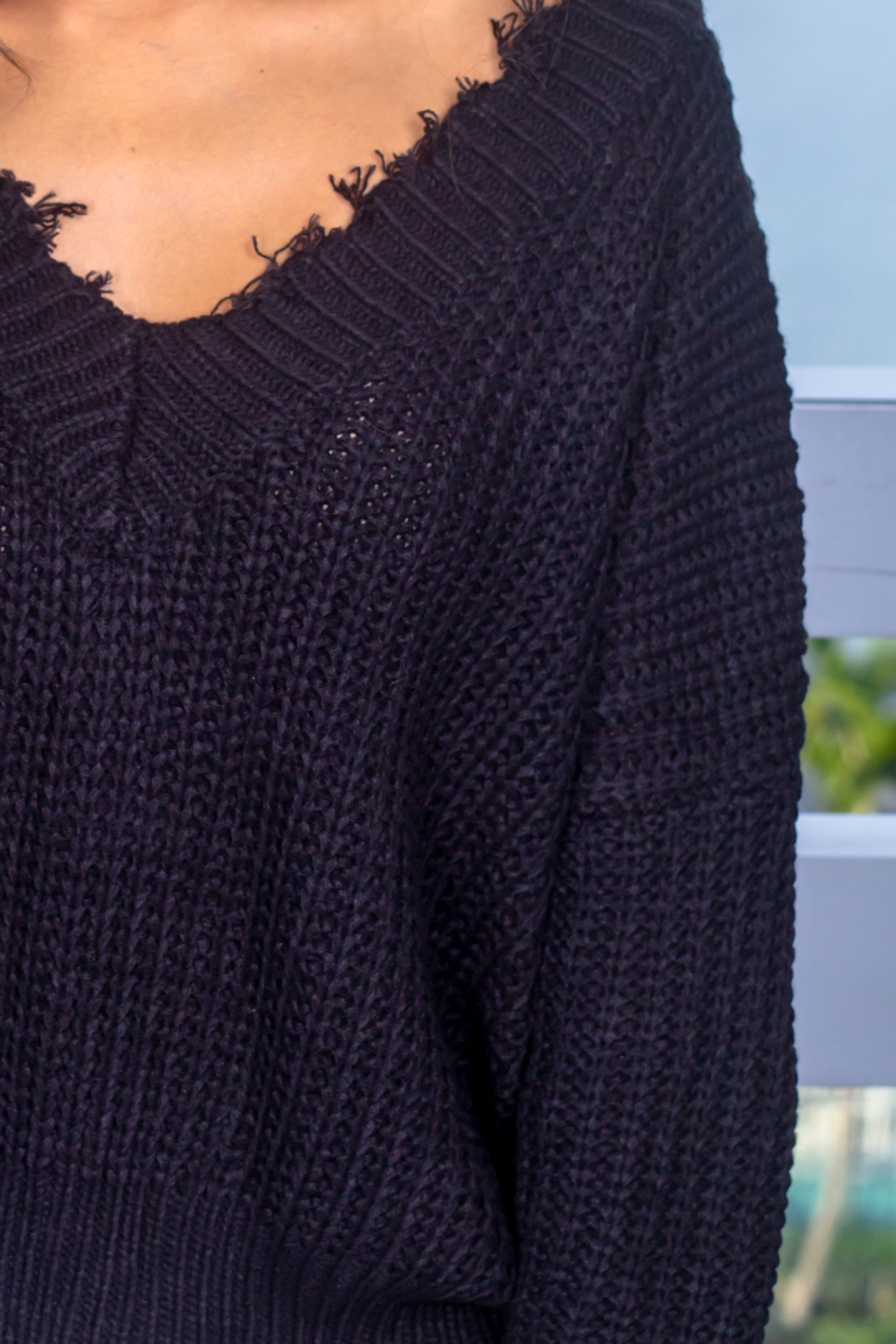 Stylish Black Frayed Knit Sweater for Fall and Winter