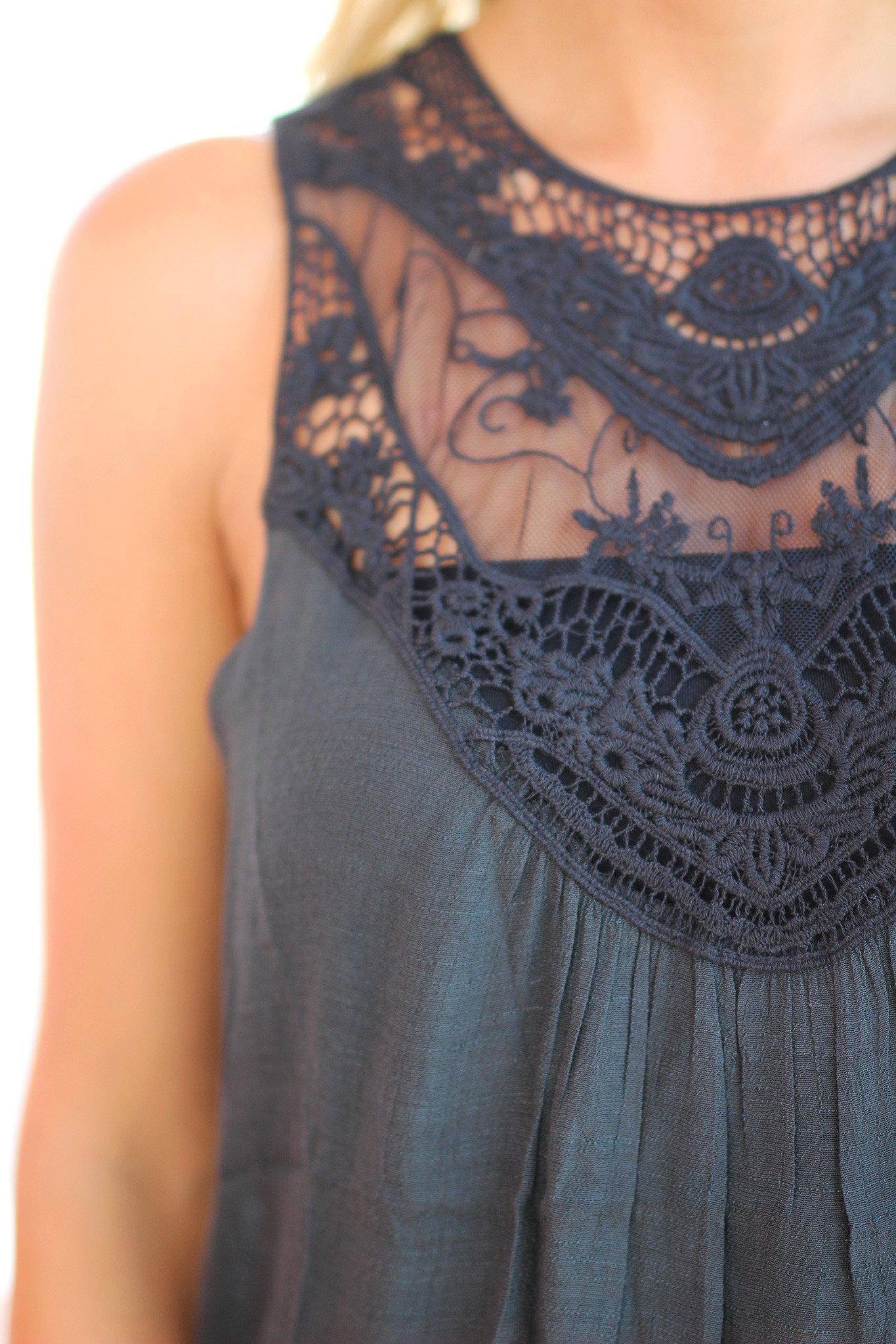 Black Sleeveless Women's Lace Casual Top for Everyday Wear