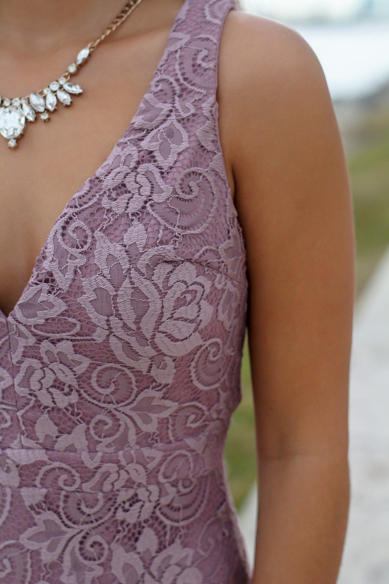 Elegant Women's Mauve Floral Lace Mermaid-Style Maxi Dress with Open Lower Back